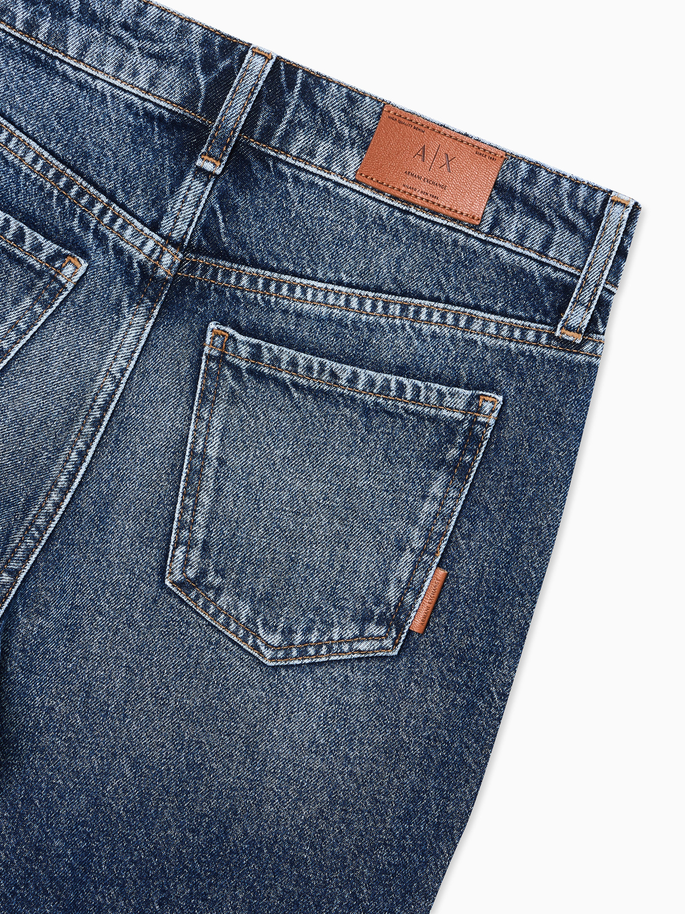 Шорты Armani Exchange модель XW002272-AF21886-MB001 Шорты Armani Exchange модель XW002272-AF21886-MB001 Фото