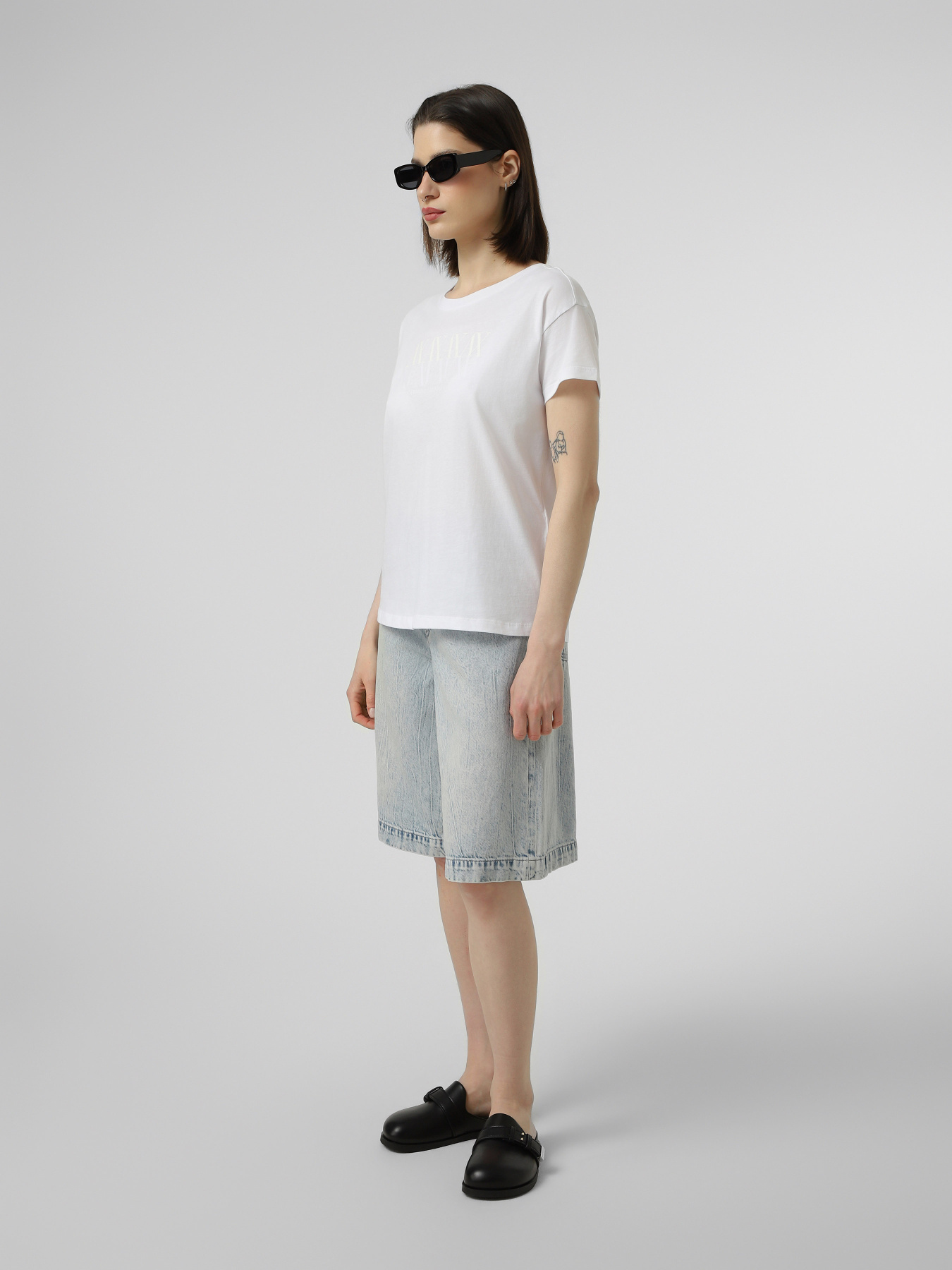 Шорти Armani Exchange модель XW002359-AF21349-MB001 Шорти Armani Exchange модель XW002359-AF21349-MB001 Фото