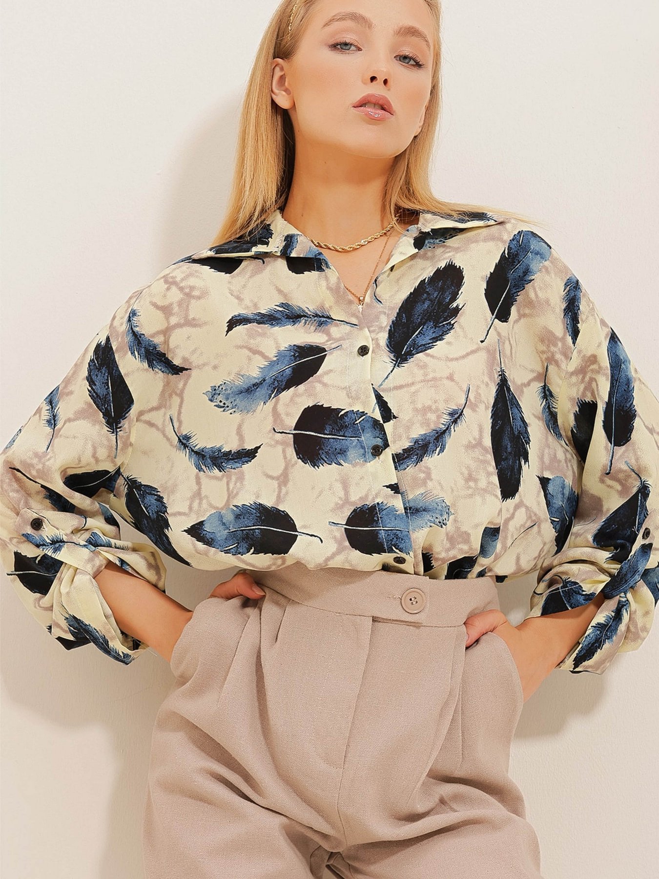 Сорочки Trend Alacati Stili модель ALC-X10530/Lacivert Сорочки Trend Alacati Stili модель ALC-X10530/Lacivert Фото