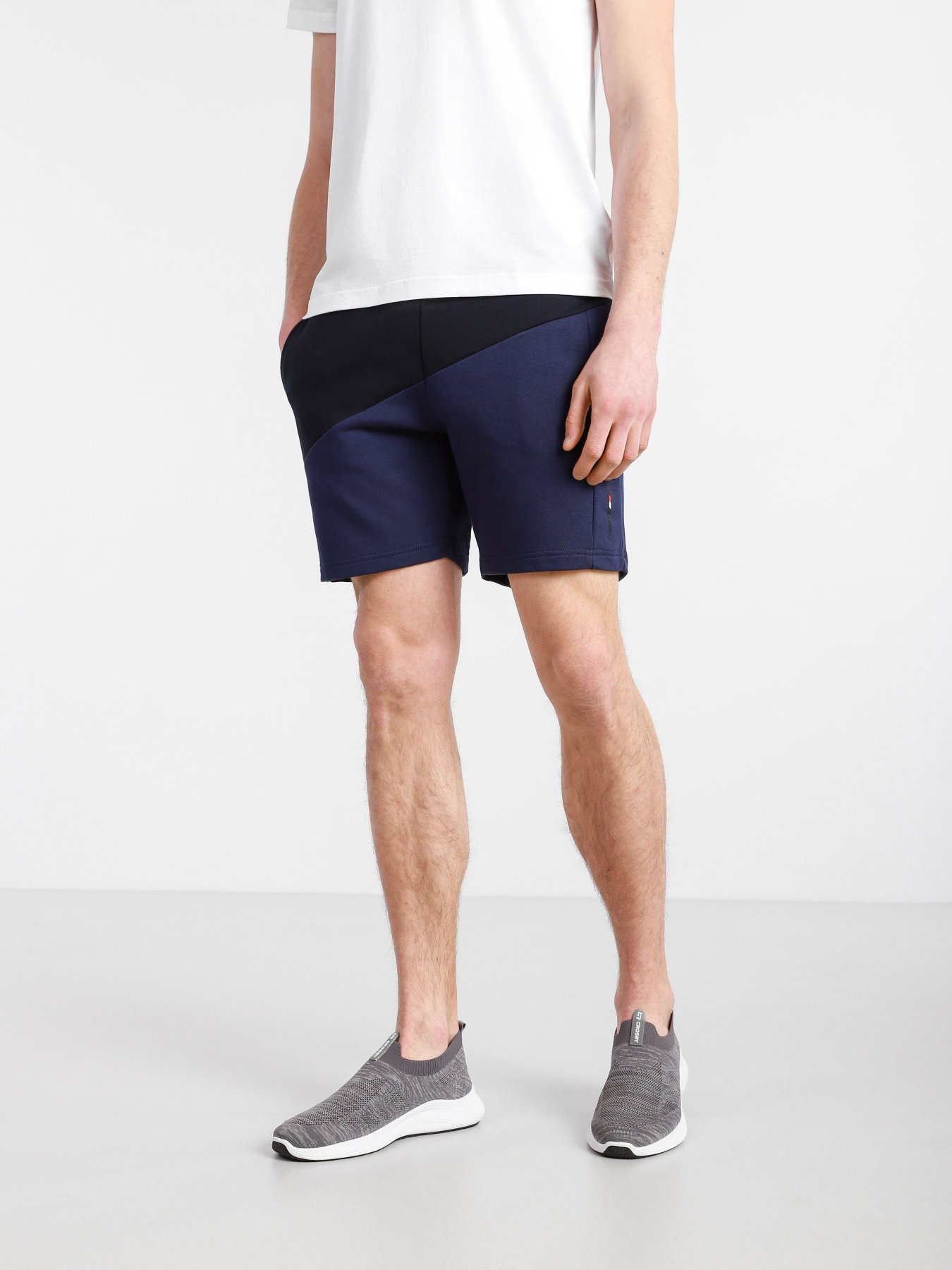 Шорти Tommy Hilfiger модель MW0MW17333-DY4 Фото