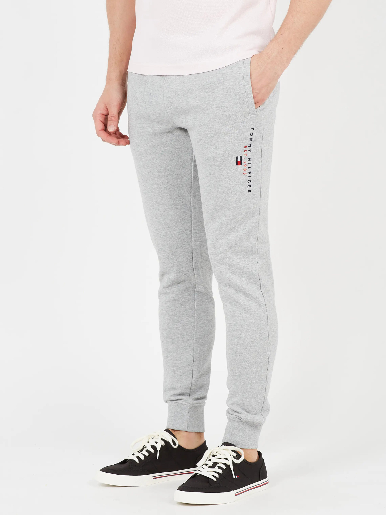 Штани Tommy Hilfiger ESSENTIAL модель MW0MW17384-P91 Штани Tommy Hilfiger ESSENTIAL модель MW0MW17384-P91 Фото