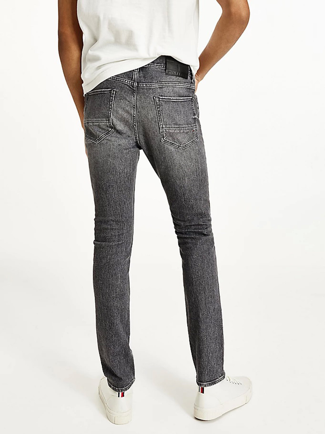 Джинсы Tommy Hilfiger BLEECKER Slim модель MW0MW18032-1B2 Фото