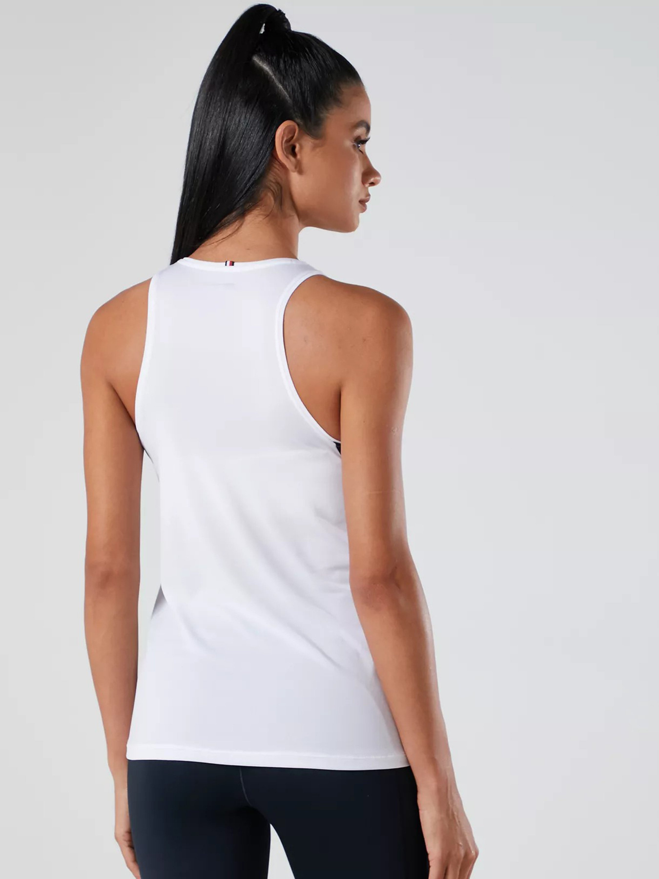 Одяг для дому та сну Tommy Hilfiger ESSENTIAL модель S10S100961-YCF Одяг для дому та сну Tommy Hilfiger ESSENTIAL модель S10S100961-YCF Фото