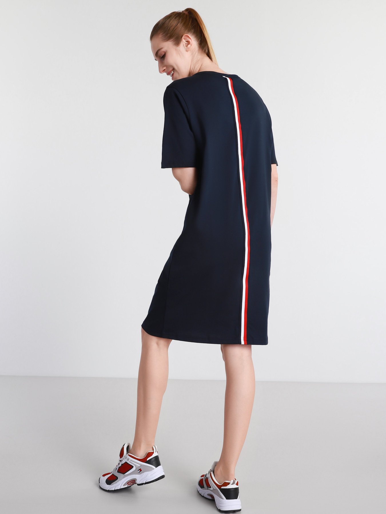 Сукні Tommy Hilfiger модель WW0WW30371-DW5 Фото