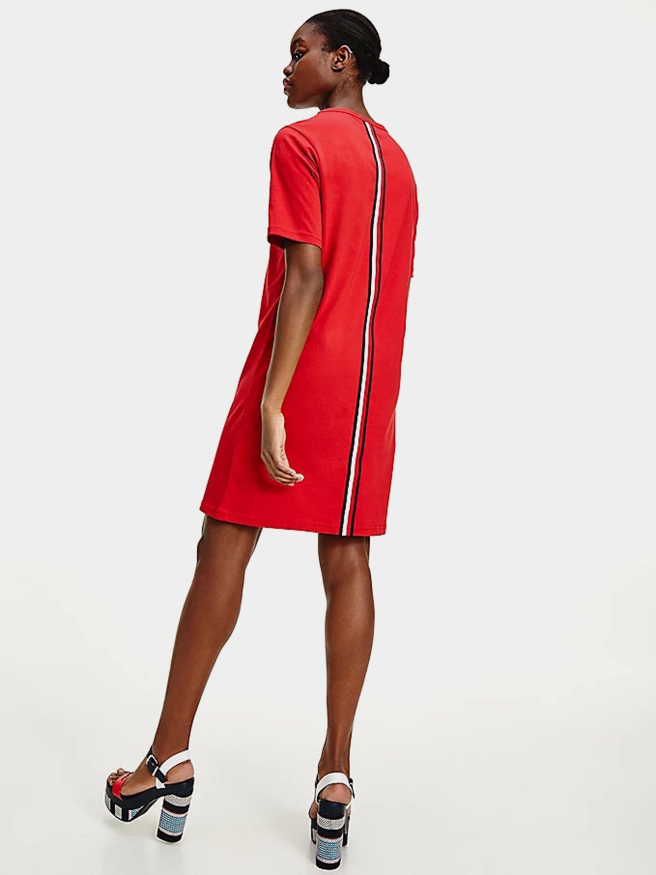 Сукні Tommy Hilfiger SIGNATURE TAPE модель WW0WW30371-XLG Фото