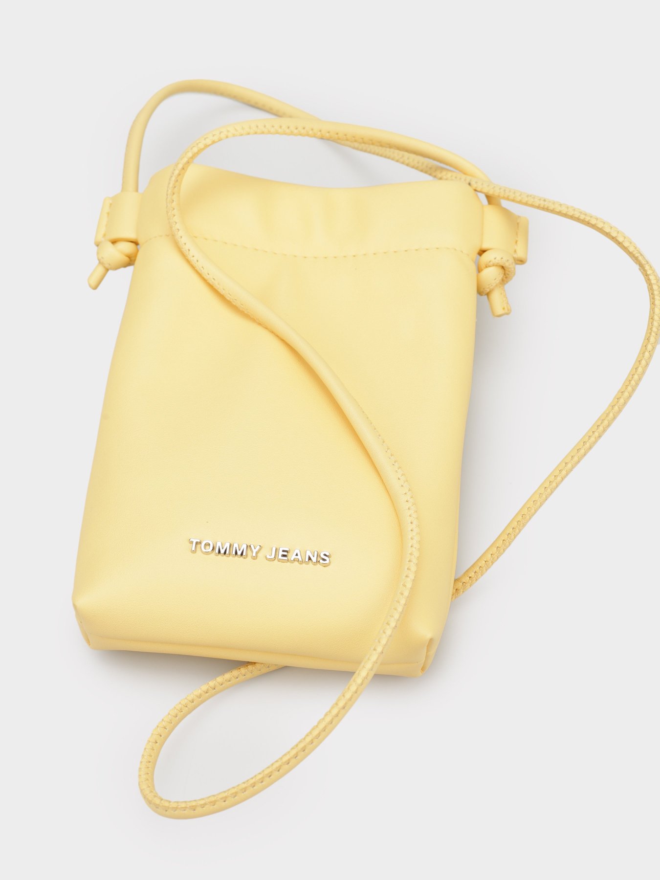 Аксесуари для смартфонів Tommy Hilfiger модель AW0AW12451-ZFE Аксесуари для смартфонів Tommy Hilfiger модель AW0AW12451-ZFE Фото