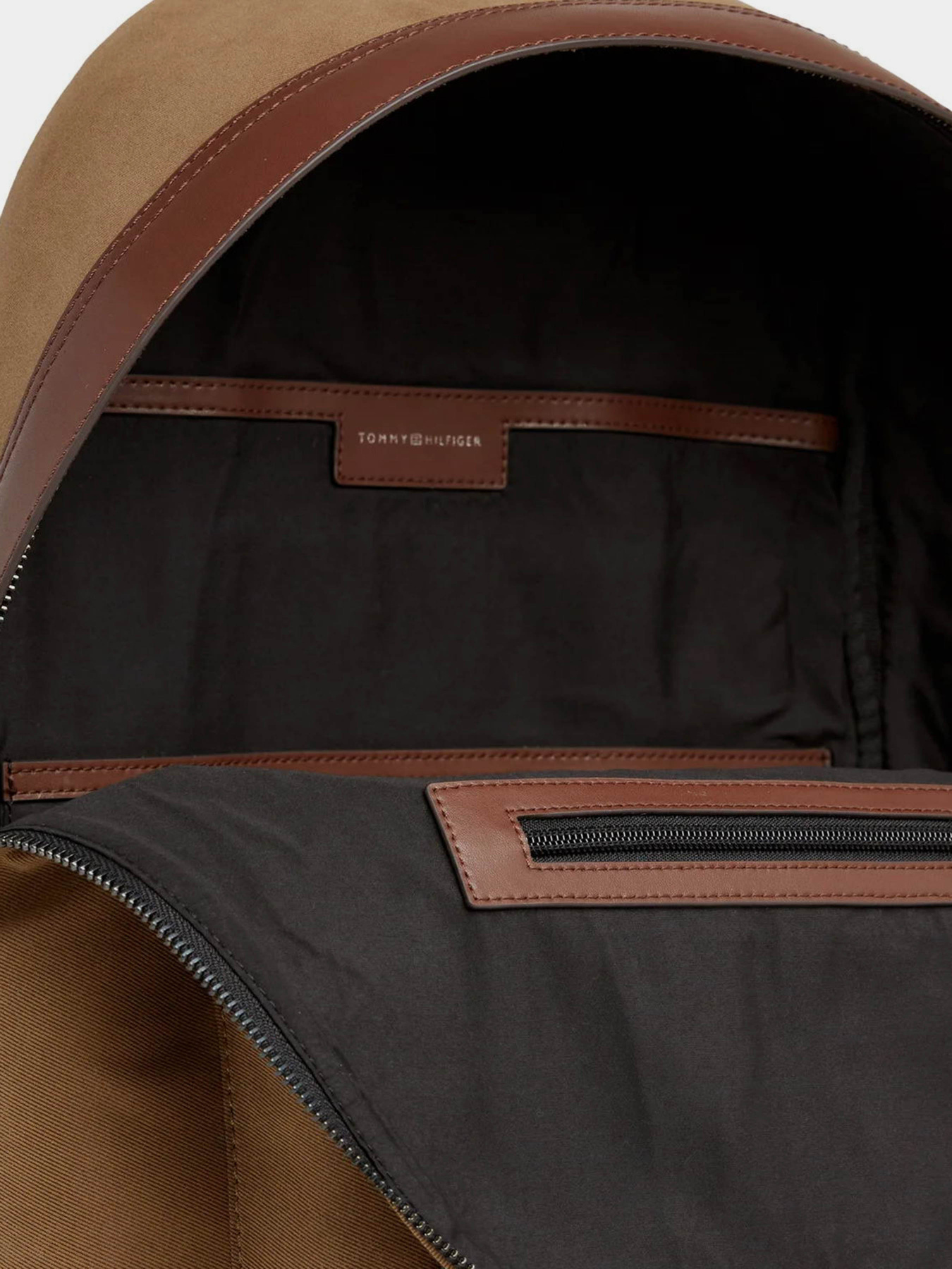 Рюкзаки Tommy Hilfiger Th Classic Prep модель AM0AM11528-GWF Фото