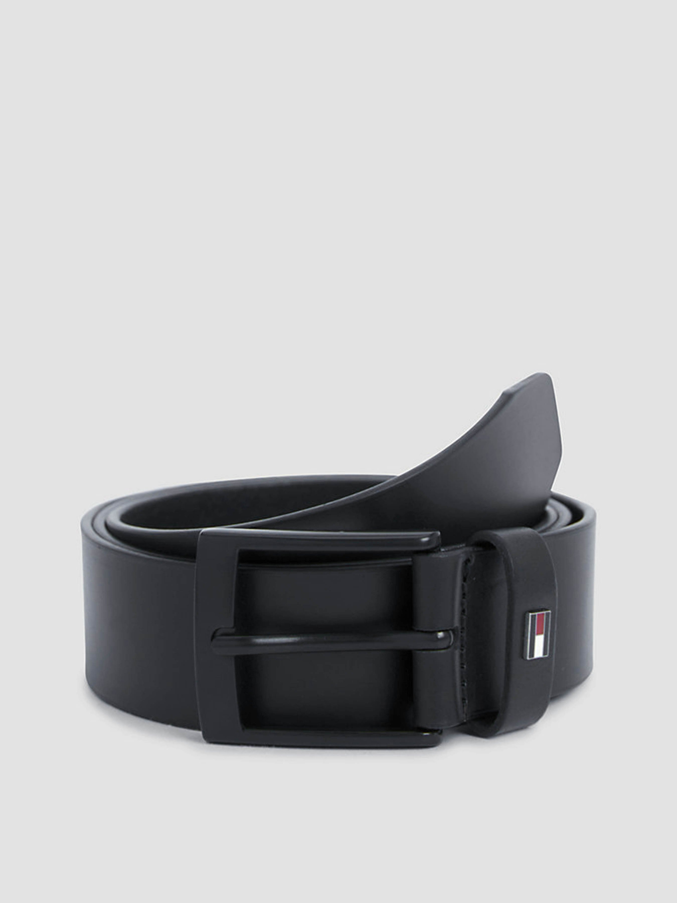 Ремені Tommy Hilfiger ADAN ENAMEL FLAG LEATHER модель AM0AM11458-BDS Фото