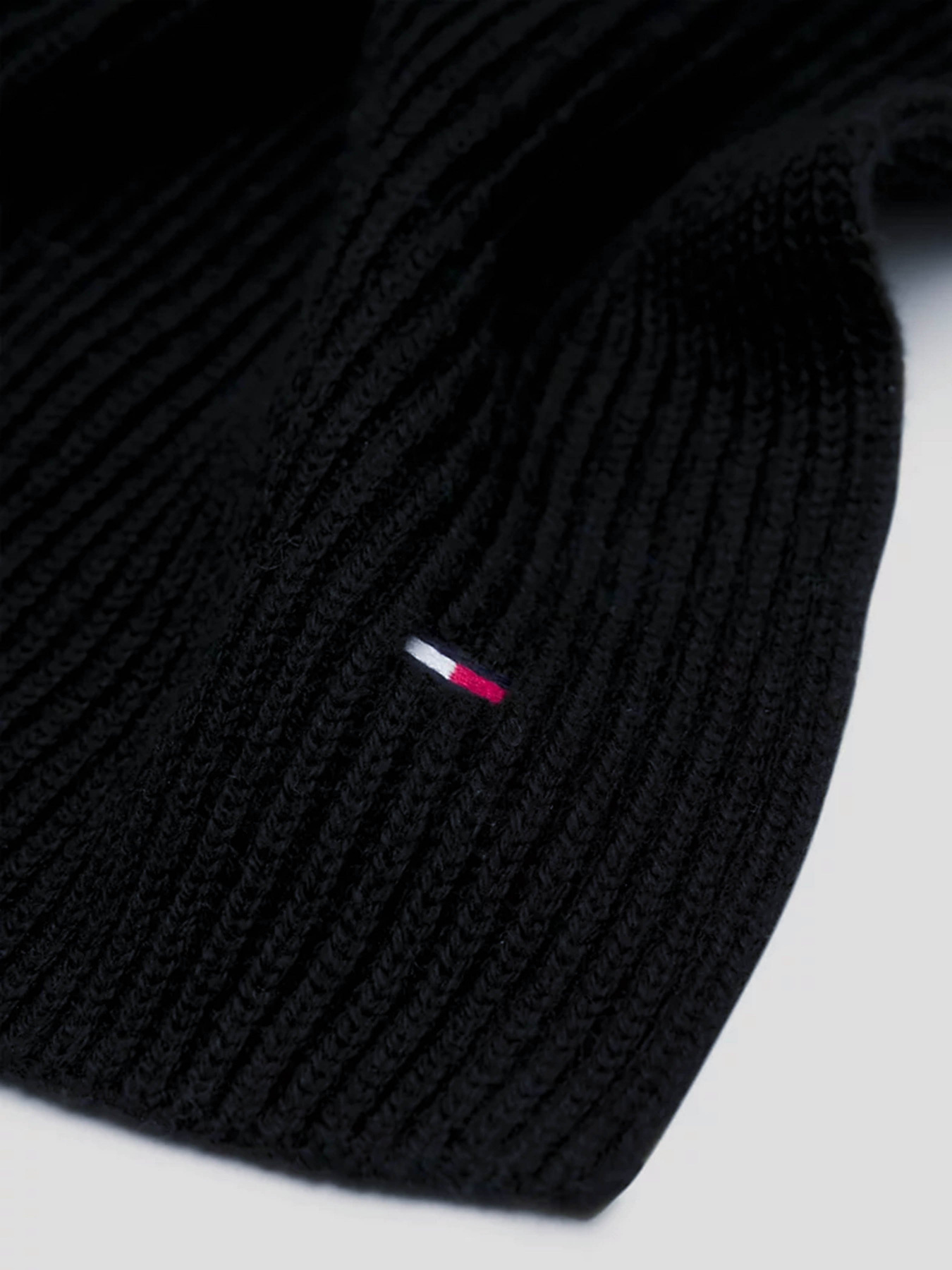 Шарфы и платки Tommy Hilfiger ESSENTIAL RIB-KNIT FLAG EMBROIDERY модель AM0AM11480-BDS Фото