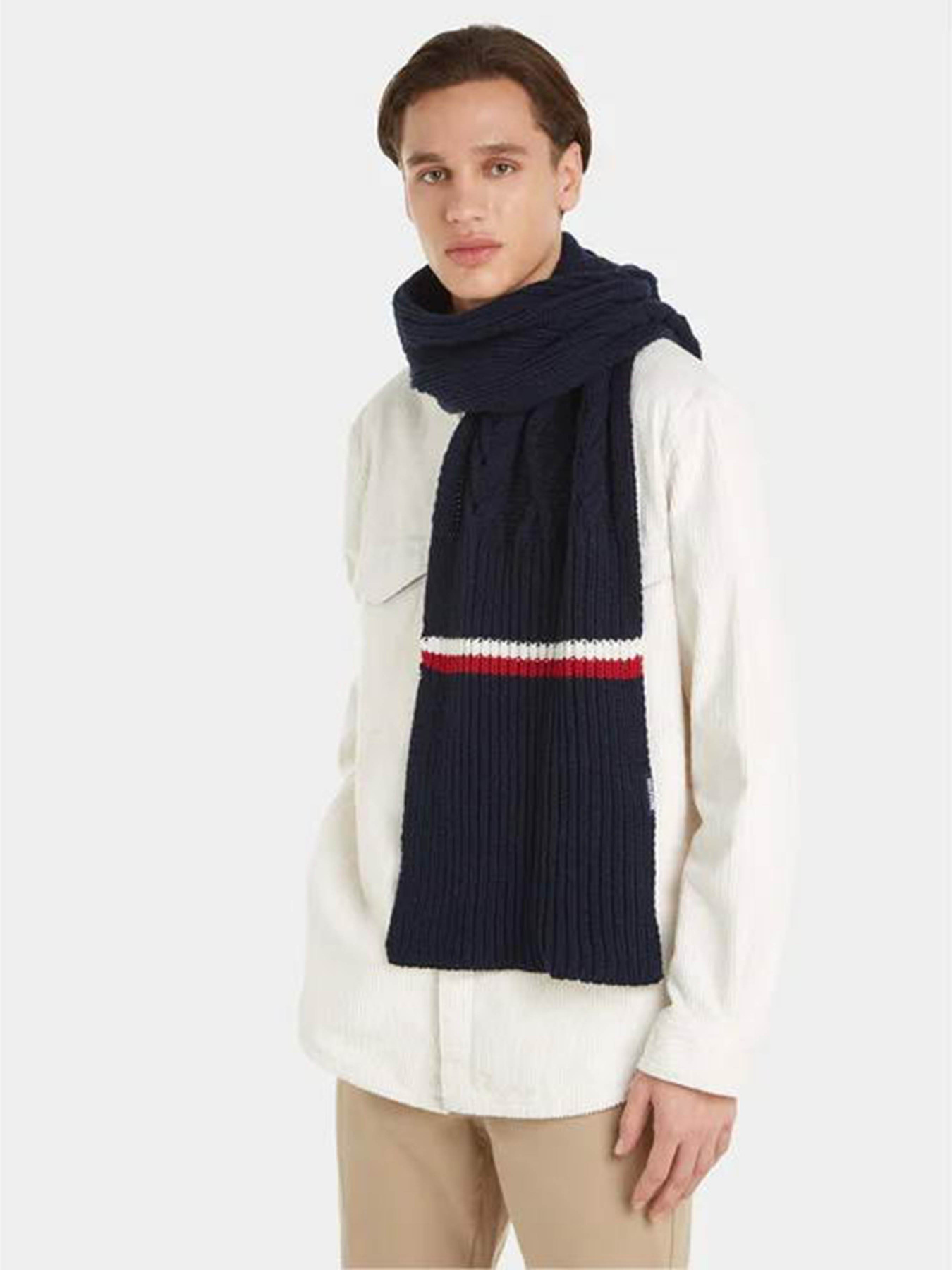 Шарфи та хустки Tommy Hilfiger Monotype Chunky Knit модель AM0AM11507-DW6 Шарфи та хустки Tommy Hilfiger Monotype Chunky Knit модель AM0AM11507-DW6 Фото