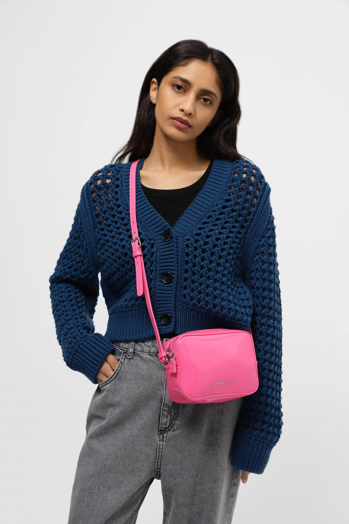 Сумки Tommy Hilfiger модель AW0AW15826-THW Сумки Tommy Hilfiger модель AW0AW15826-THW Фото