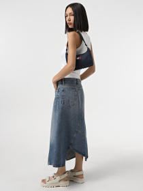 Сумки Tommy Hilfiger модель AW0AW15949-C1G Фото