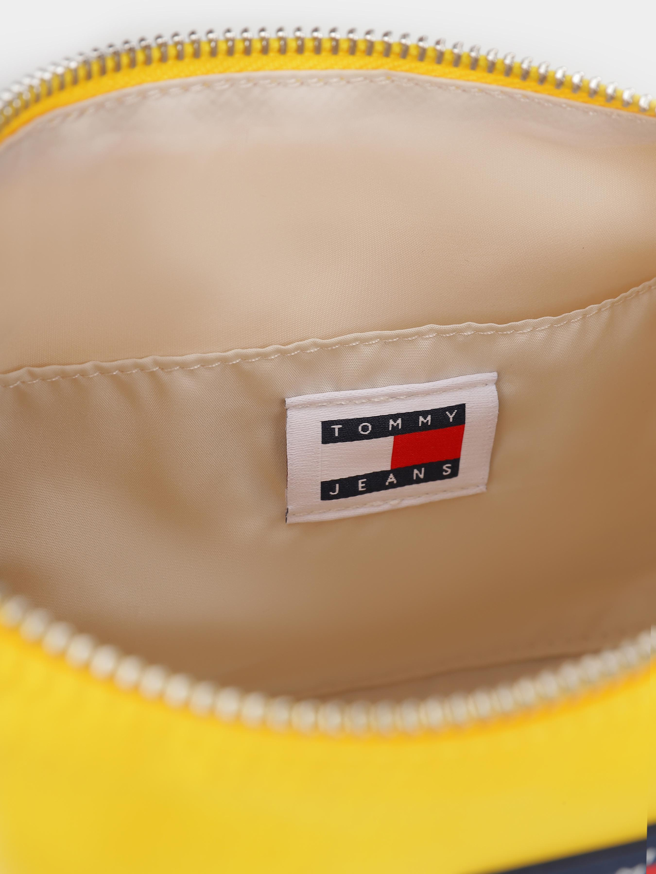 Сумки Tommy Hilfiger модель AW0AW15949-ZFM Сумки Tommy Hilfiger модель AW0AW15949-ZFM Фото