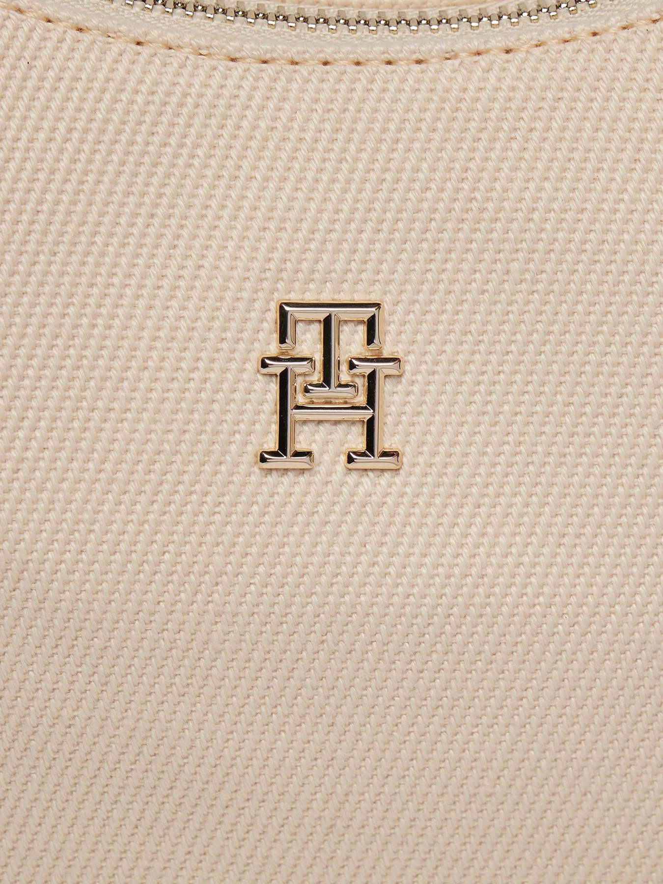Сумки Tommy Hilfiger модель AW0AW16111-0F4 Фото