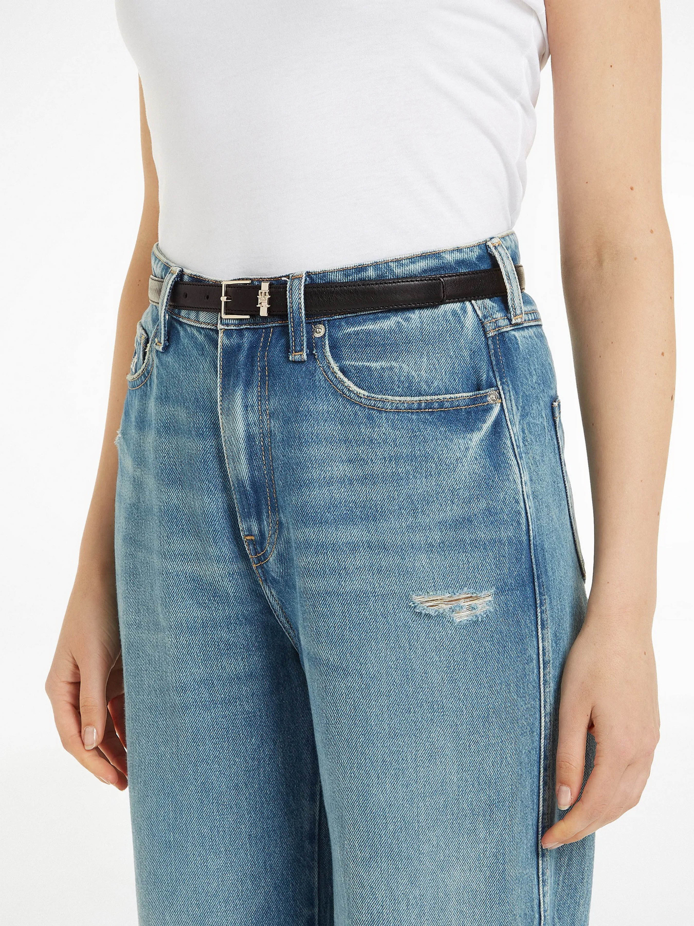 Ремни Tommy Hilfiger модель AW0AW16024-BDS Ремни Tommy Hilfiger модель AW0AW16024-BDS Фото