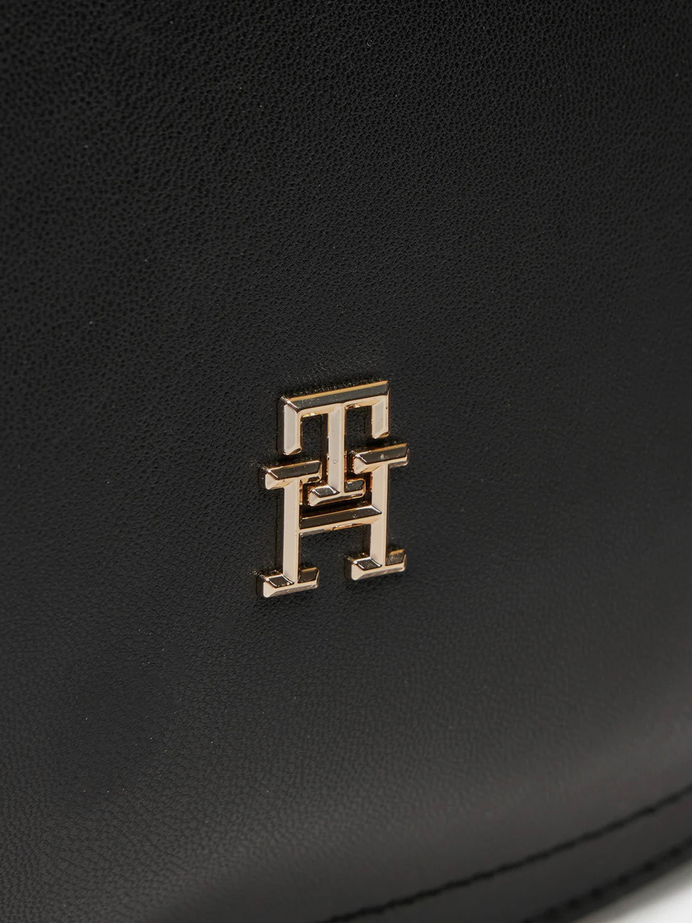 Сумки Tommy Hilfiger модель AW0AW16687-BDS Сумки Tommy Hilfiger модель AW0AW16687-BDS Фото