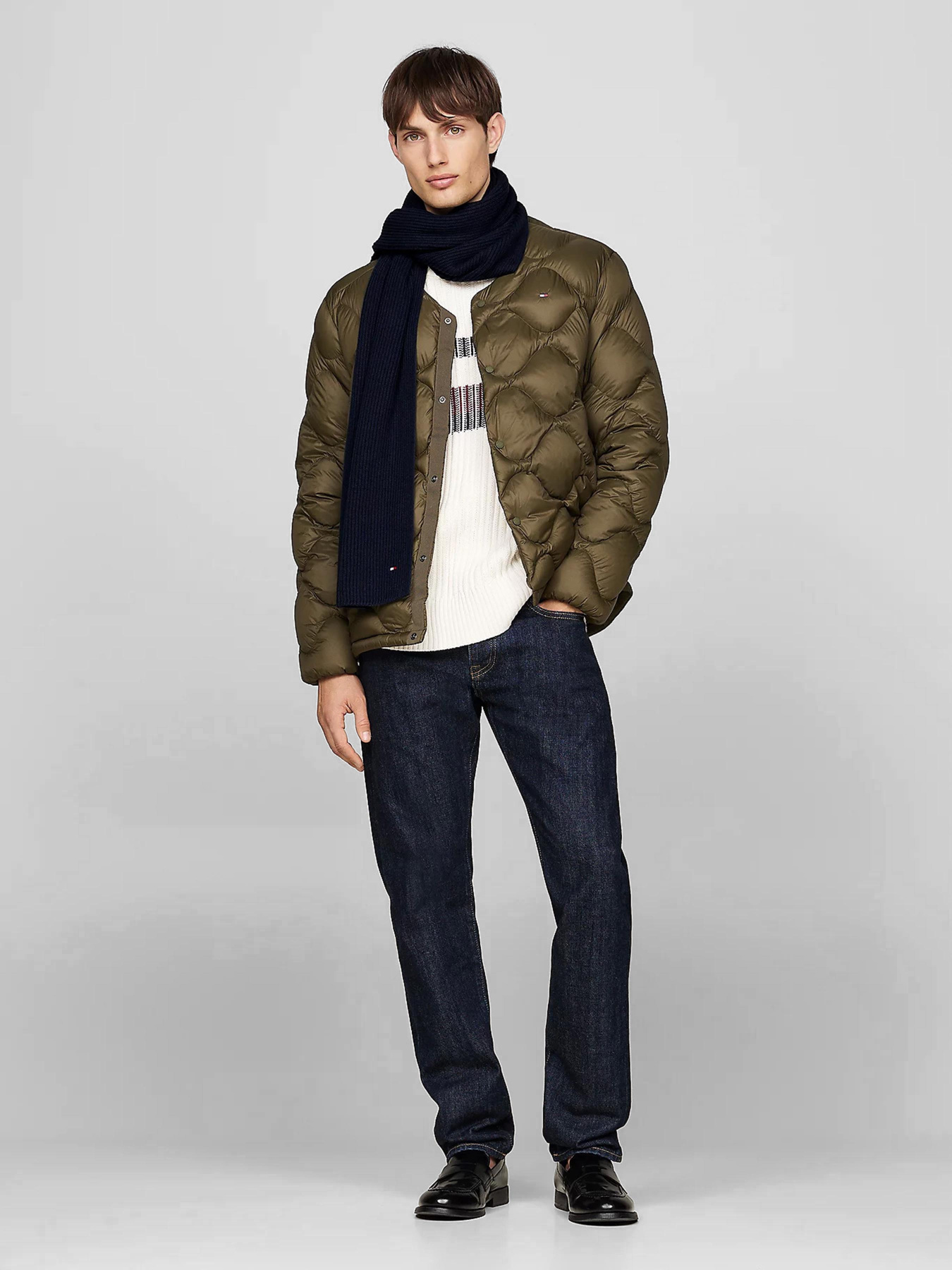 Шарфи та хустки Tommy Hilfiger модель AM0AM12847-DW6 Шарфи та хустки Tommy Hilfiger модель AM0AM12847-DW6 Фото