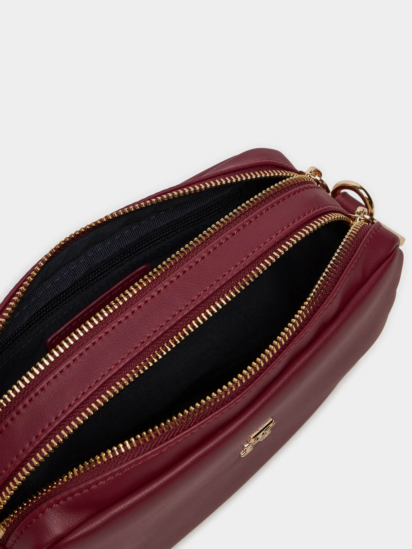 Сумки Tommy Hilfiger модель AW0AW16475-XJS Фото