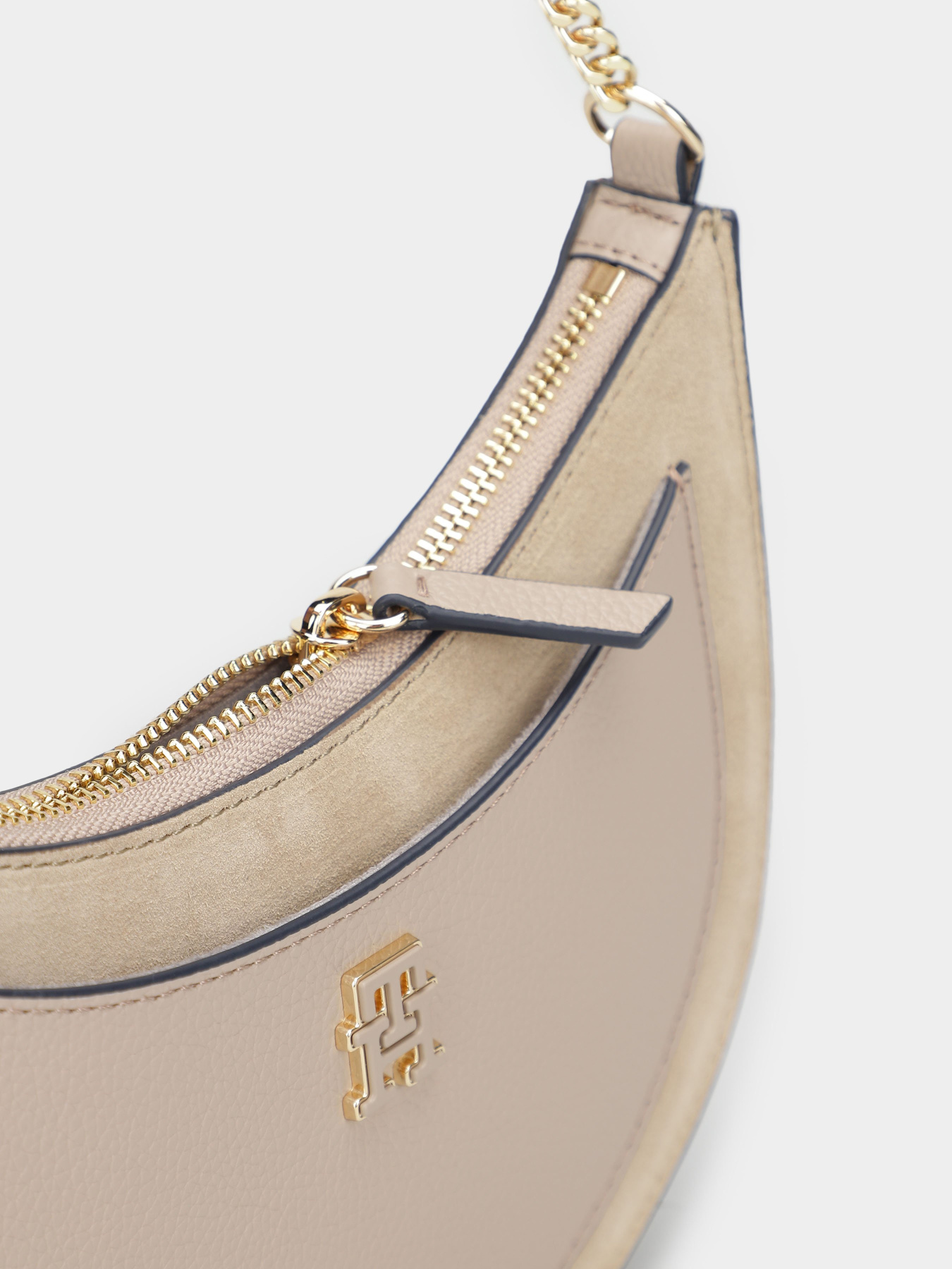 Сумки Tommy Hilfiger модель AW0AW17062-AEG Фото