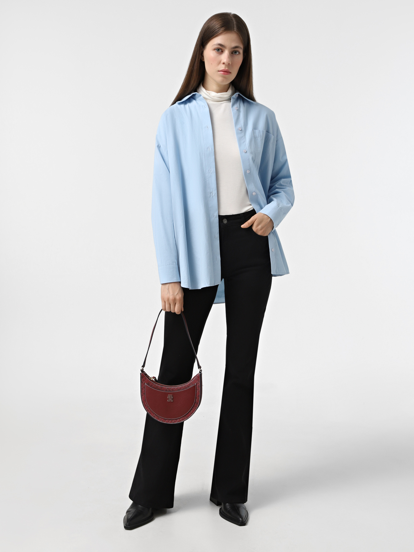 Сумки Tommy Hilfiger модель AW0AW17063-XJS Сумки Tommy Hilfiger модель AW0AW17063-XJS Фото