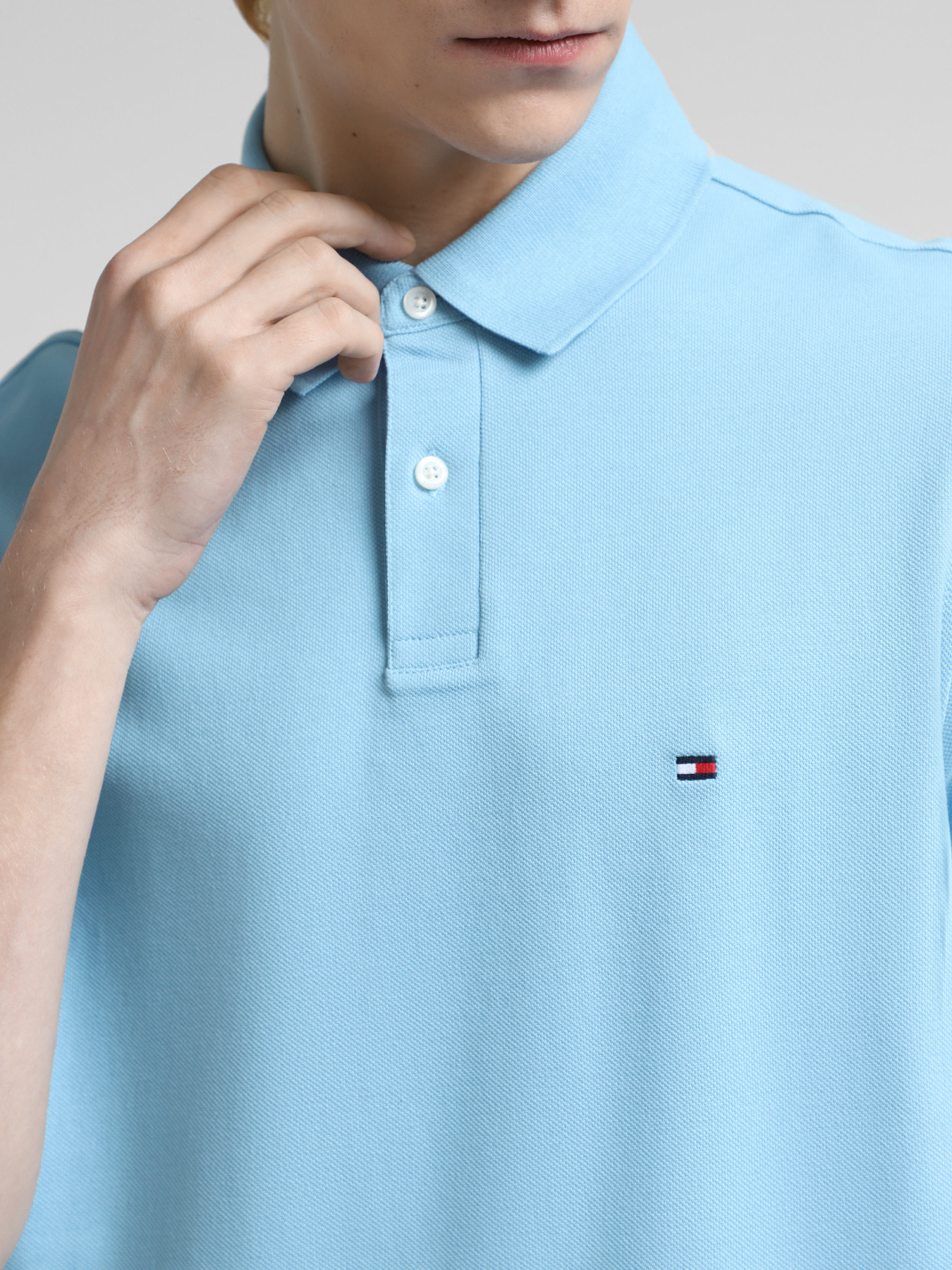Футболки і поло Tommy Hilfiger модель MW0MW17770-CYW Фото