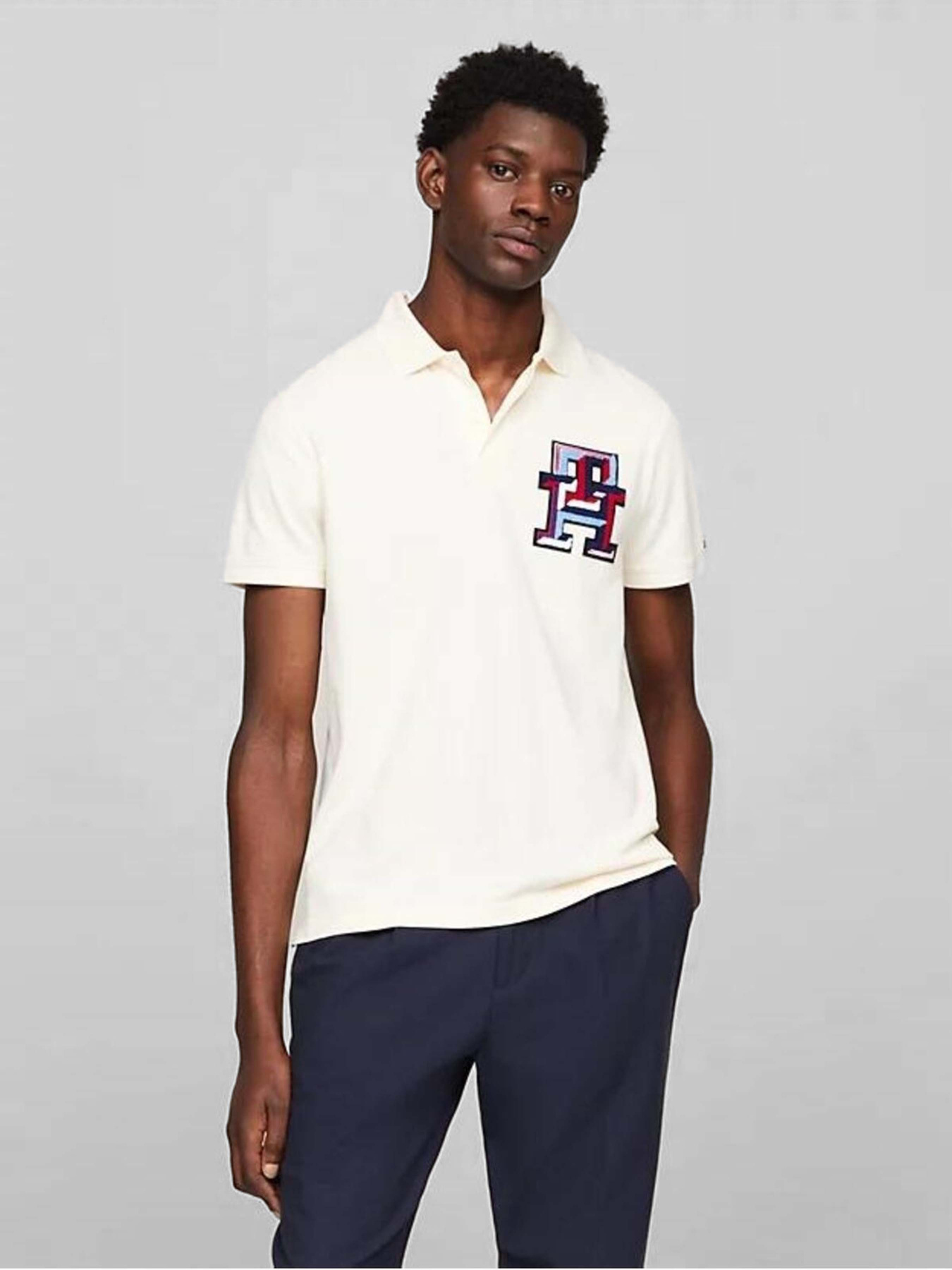 Футболки і поло Tommy Hilfiger модель MW0MW34842-AEF Футболки і поло Tommy Hilfiger модель MW0MW34842-AEF Фото