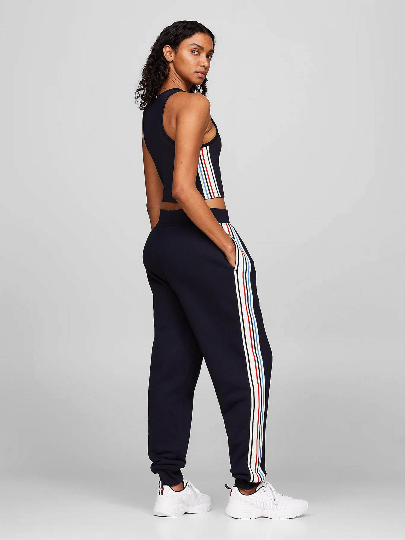 Футболки і поло Tommy Hilfiger модель WW0WW41501-DW5 Футболки і поло Tommy Hilfiger модель WW0WW41501-DW5 Фото