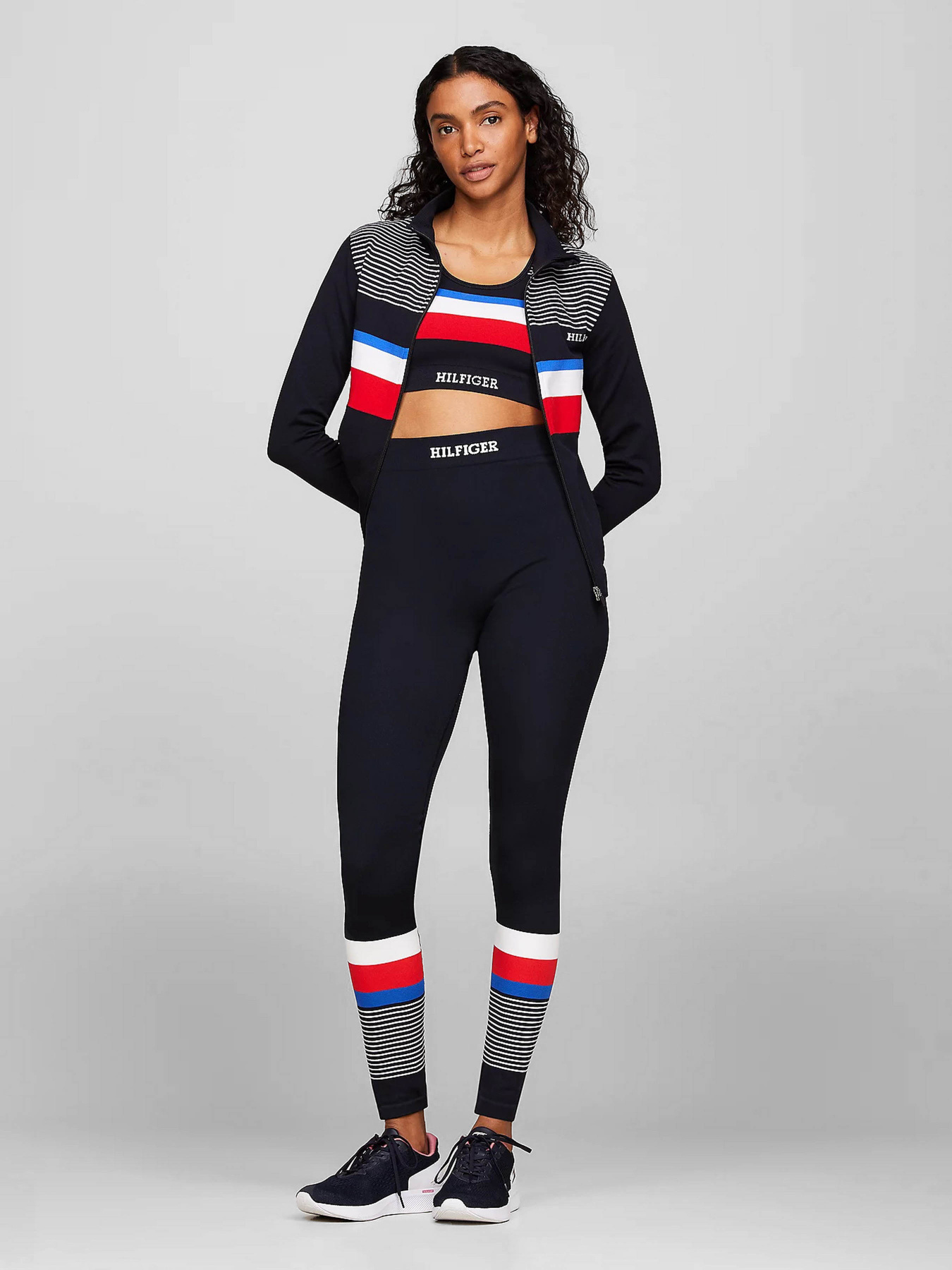 Штани Tommy Hilfiger модель WW0WW41511-00J Штани Tommy Hilfiger модель WW0WW41511-00J Фото