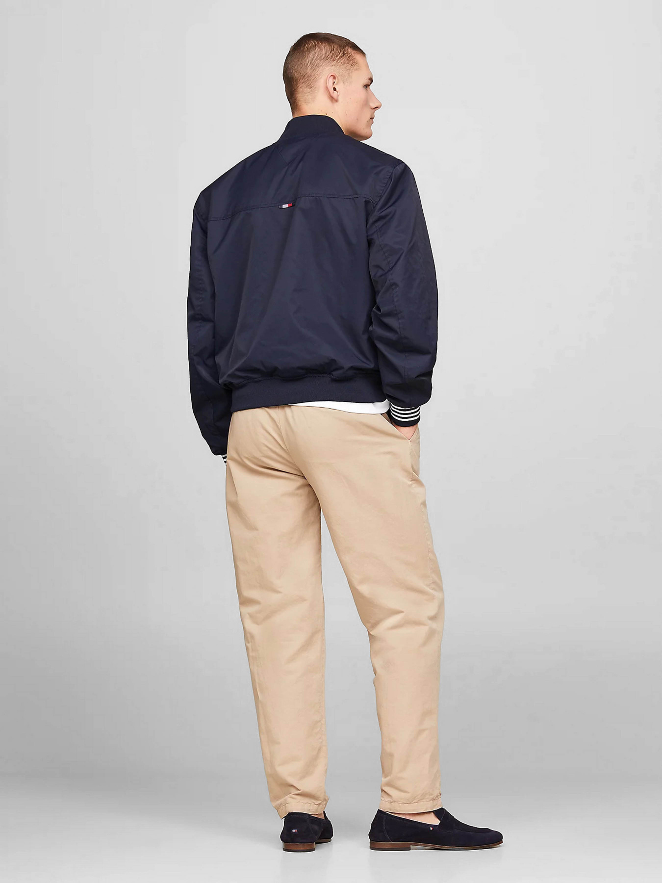 Куртки и дубленки Tommy Hilfiger модель MW0MW34451-DW5 Фото