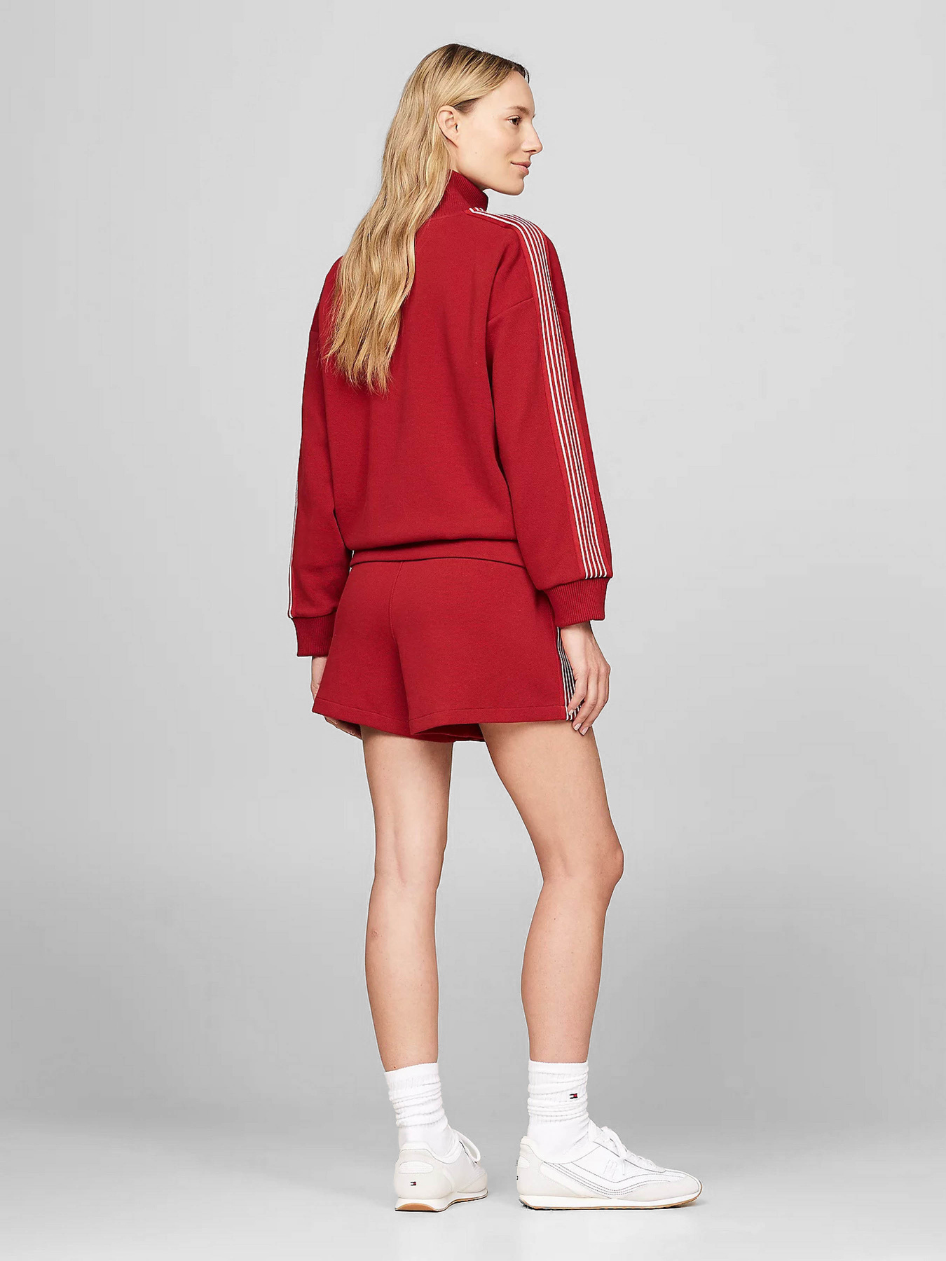 Худі та світшоти Tommy Hilfiger модель WW0WW42077-XNN Фото