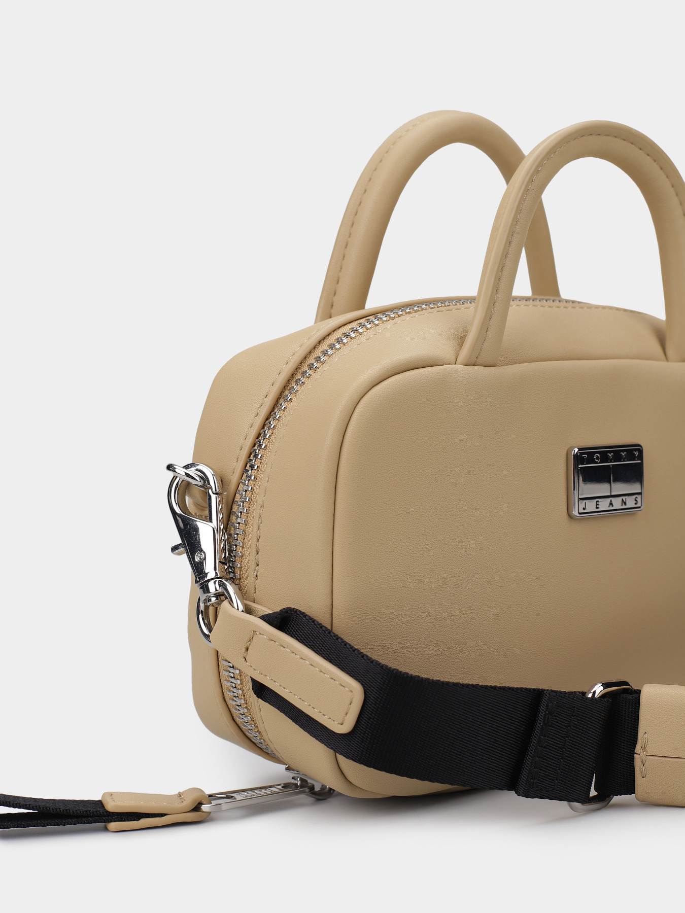 Сумки Tommy Hilfiger модель AW0AW17294-ACT Фото