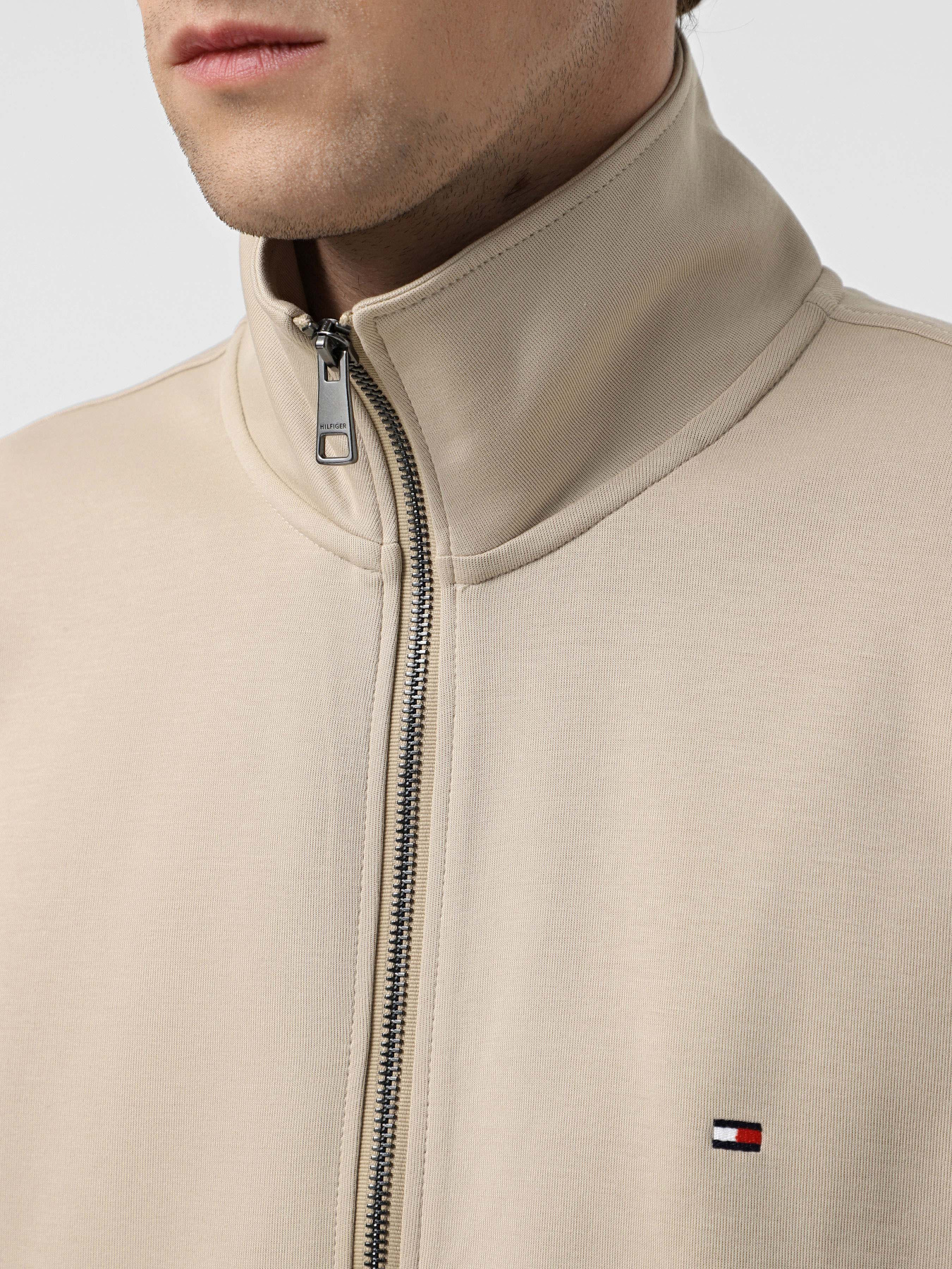 Худи и свитшоты Tommy Hilfiger модель MW0MW39209-RBT Худи и свитшоты Tommy Hilfiger модель MW0MW39209-RBT Фото