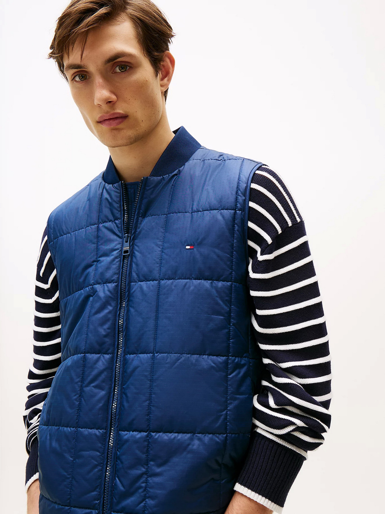 Куртки и дубленки Tommy Hilfiger модель MW0MW38727-DAF Фото