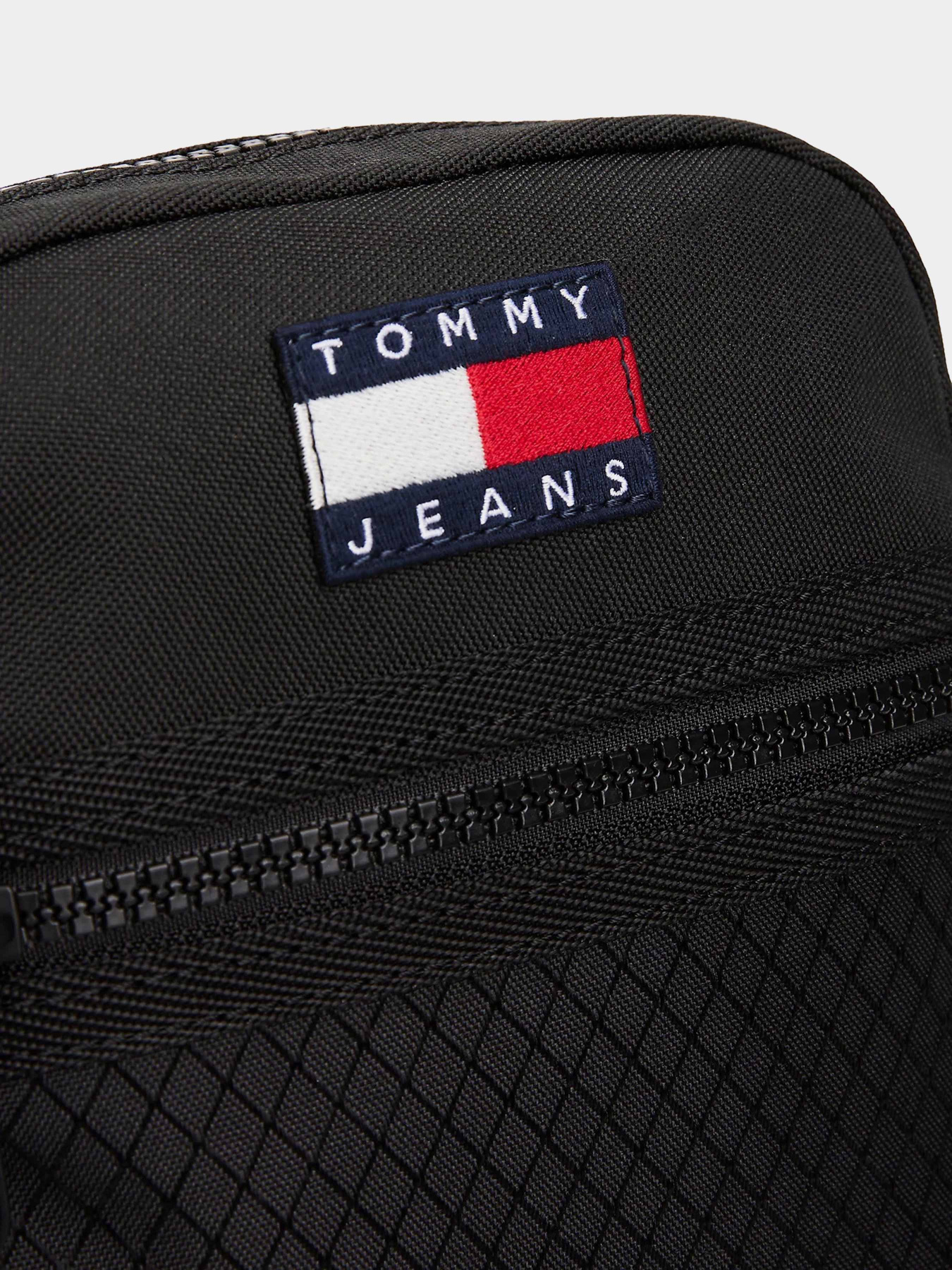 Сумки Tommy Hilfiger модель AM0AM13397-BDS Сумки Tommy Hilfiger модель AM0AM13397-BDS Фото