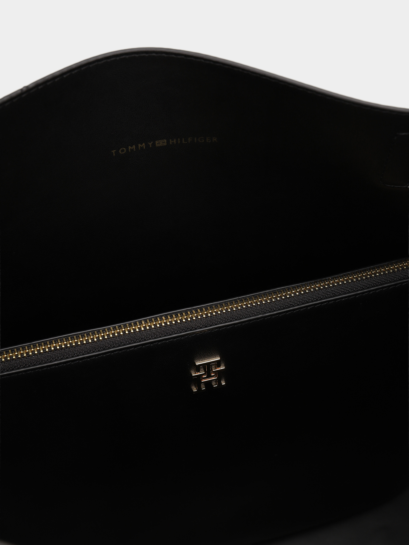Сумки Tommy Hilfiger модель AW0AW17461-BDS Фото