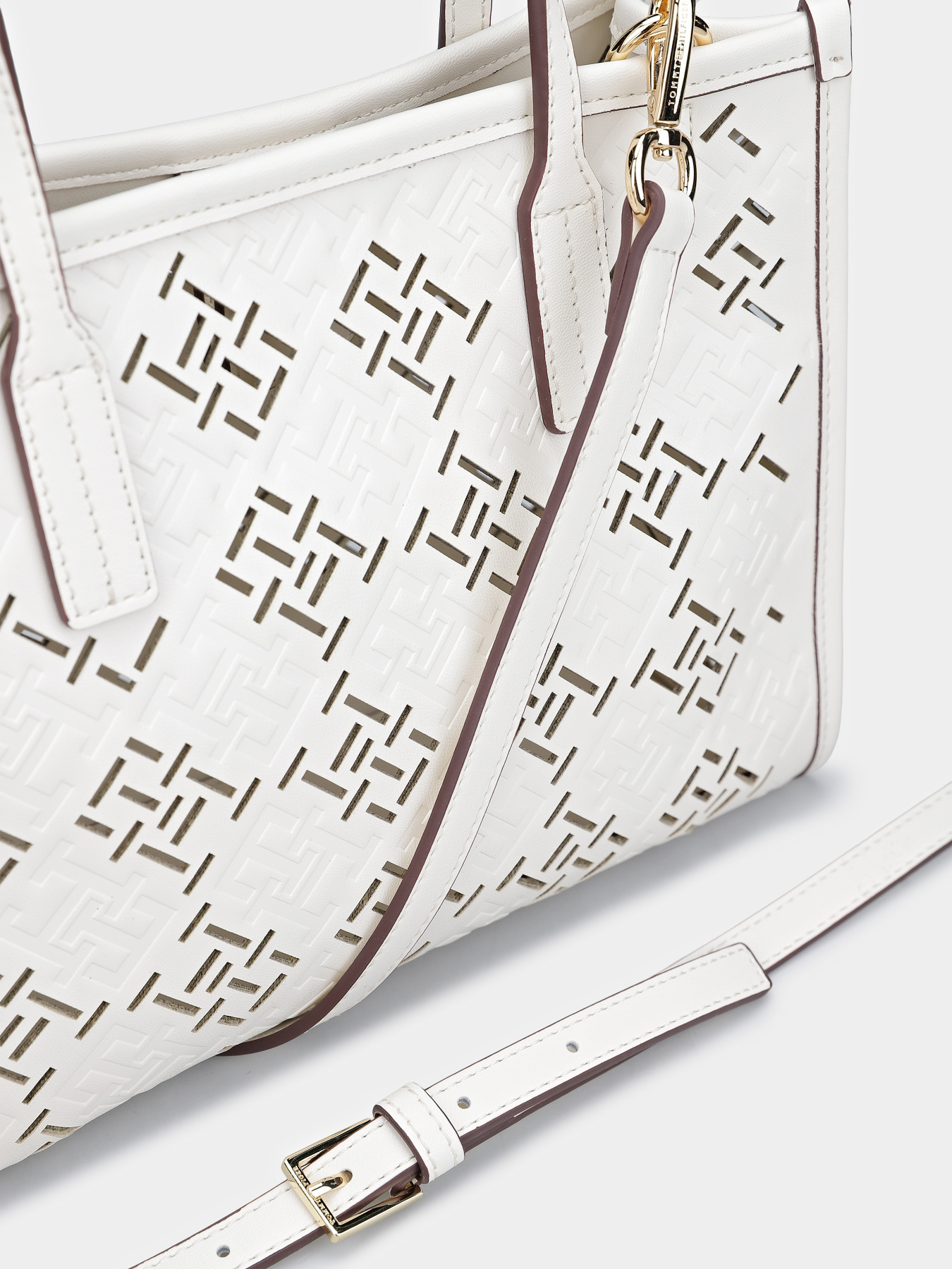 Сумки Tommy Hilfiger модель AW0AW17500-Z00 Сумки Tommy Hilfiger модель AW0AW17500-Z00 Фото