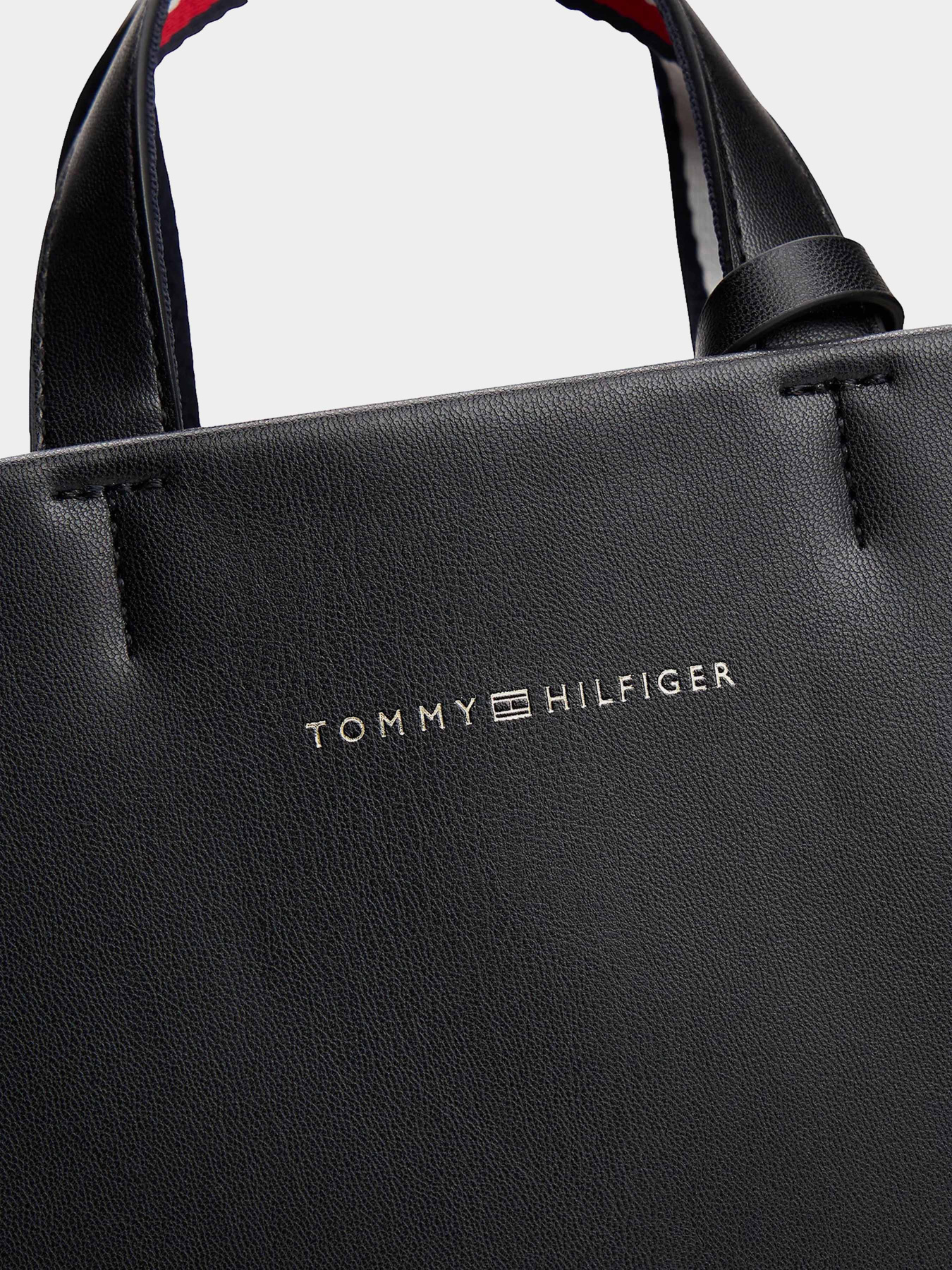 Сумки Tommy Hilfiger модель AW0AW17508-BDS Сумки Tommy Hilfiger модель AW0AW17508-BDS Фото