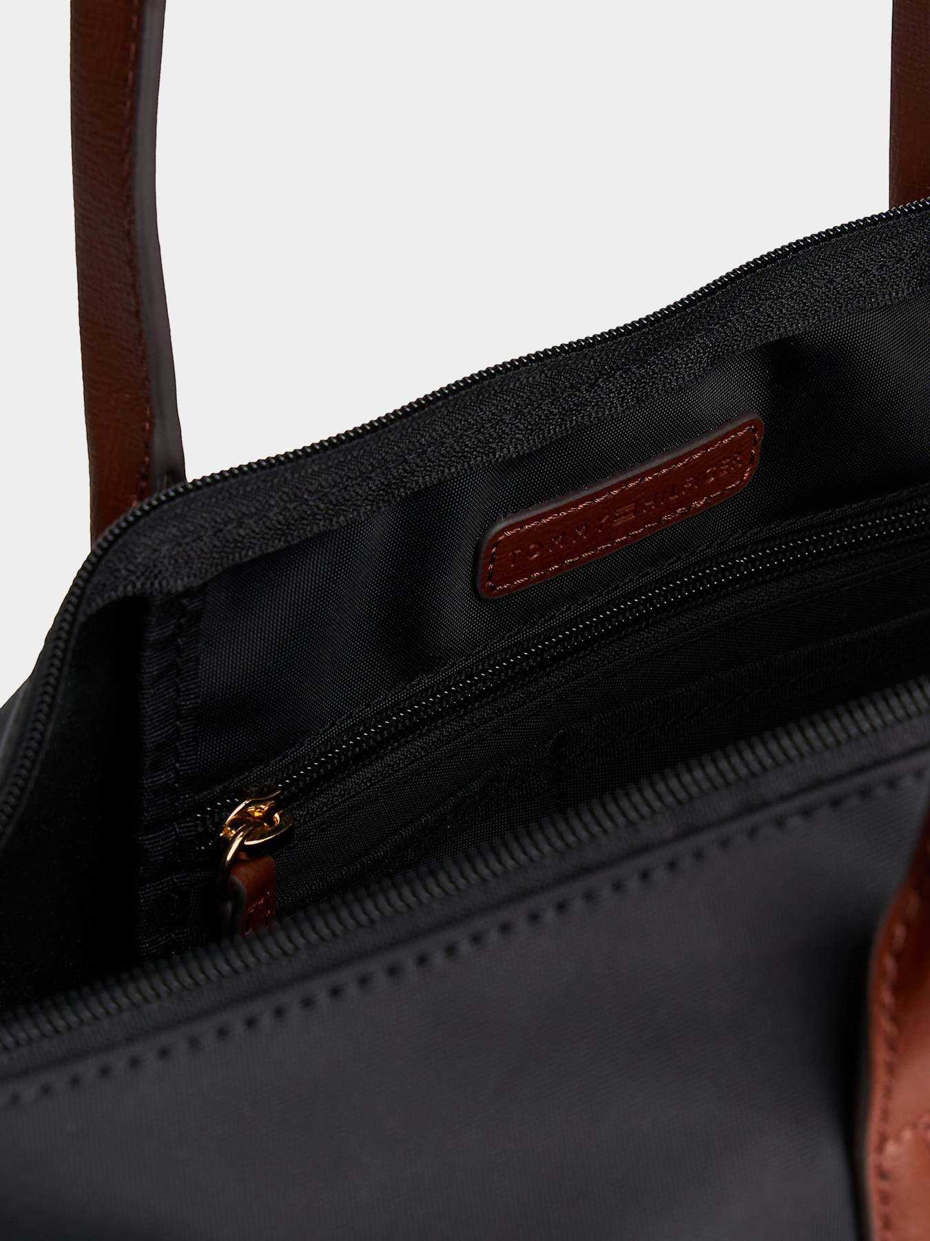 Сумки Tommy Hilfiger модель AW0AW17711-BDS Фото