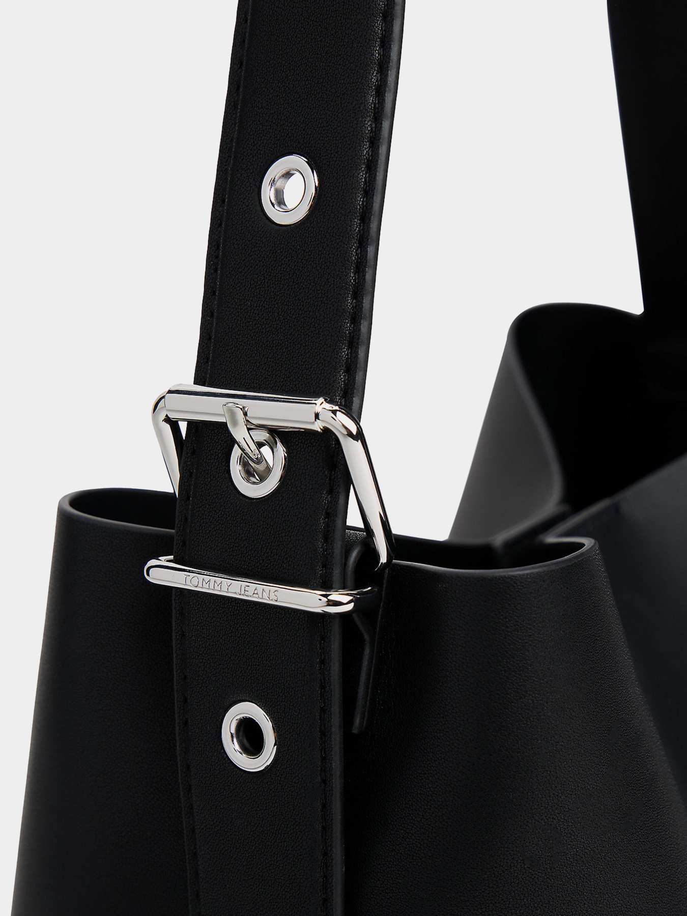 Сумки Tommy Hilfiger модель AW0AW17871-BDS Фото
