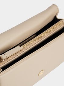 Сумки Tommy Hilfiger модель AW0AW18028-RBT Фото