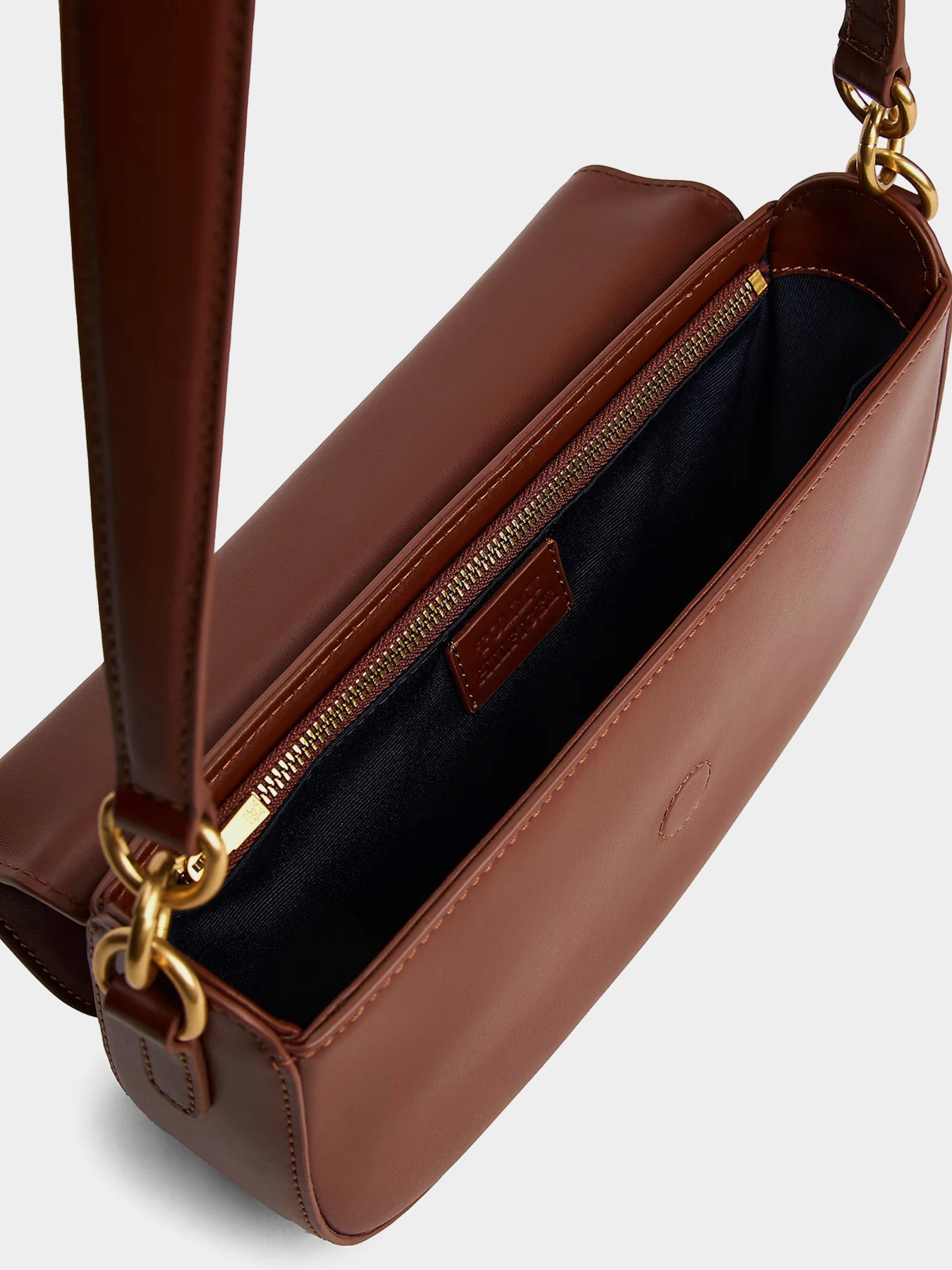 Сумки Tommy Hilfiger модель AW0AW18204-GVI Сумки Tommy Hilfiger модель AW0AW18204-GVI Фото