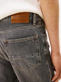 Джинсы Tommy Hilfiger модель MW0MW39658-1B2 Фото
