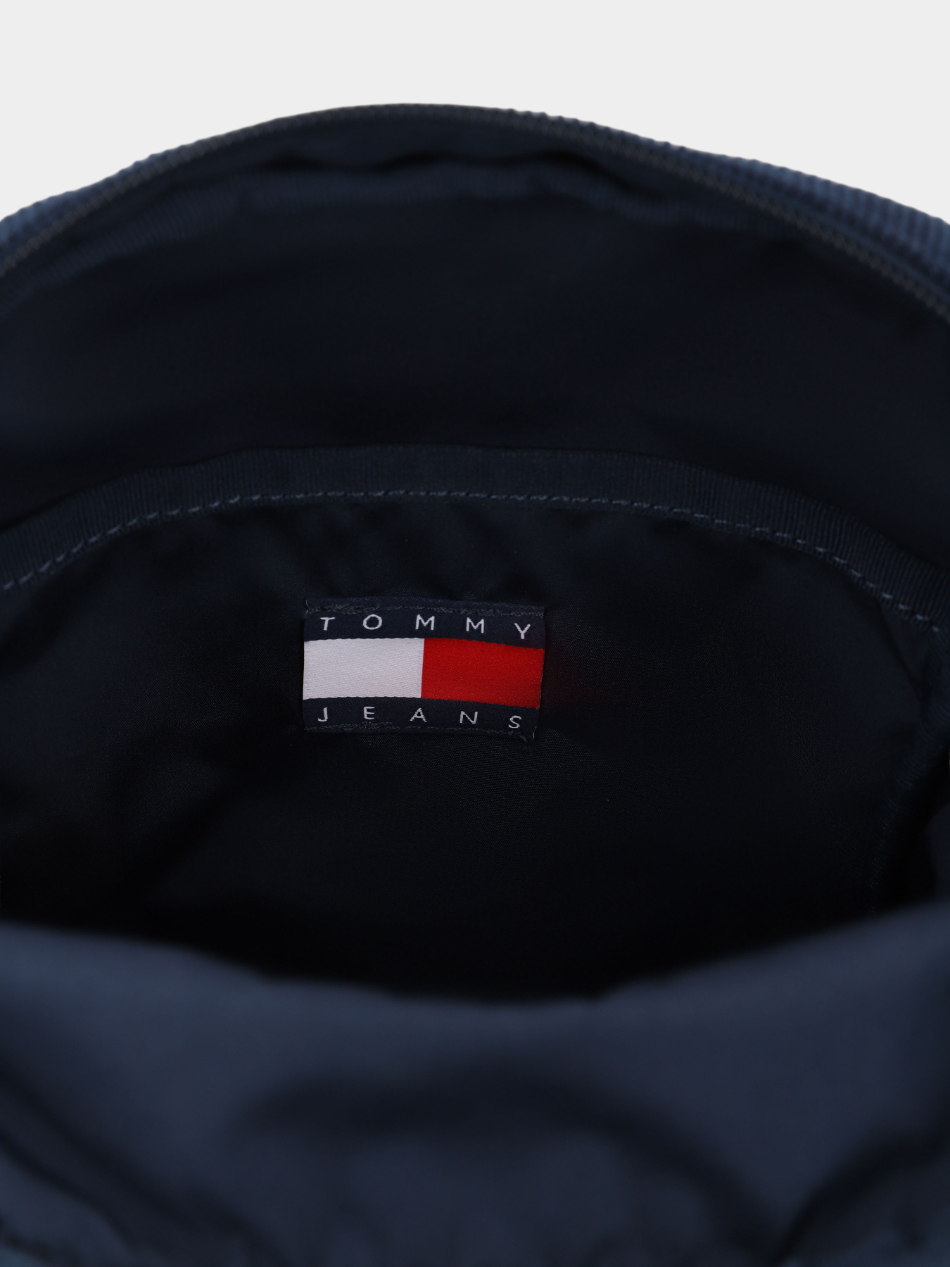 Сумки Tommy Hilfiger TJM ESS DAILY CORD REPORTER модель AM0AM13888-C1G Фото