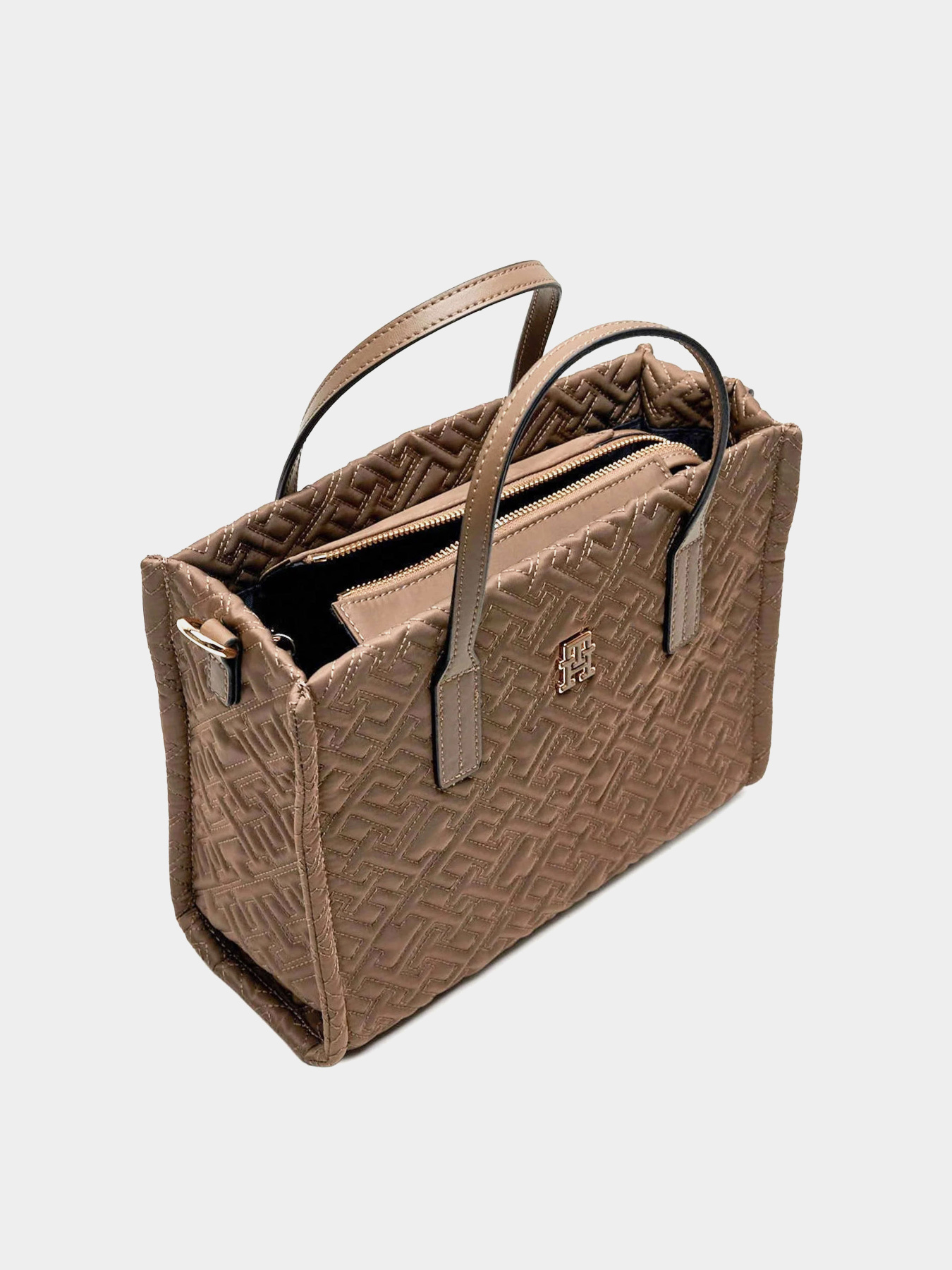 Сумки Tommy Hilfiger TH CITY MINI TOTE MONO NYLON модель AW0AW18162-R07 Сумки Tommy Hilfiger TH CITY MINI TOTE MONO NYLON модель AW0AW18162-R07 Фото