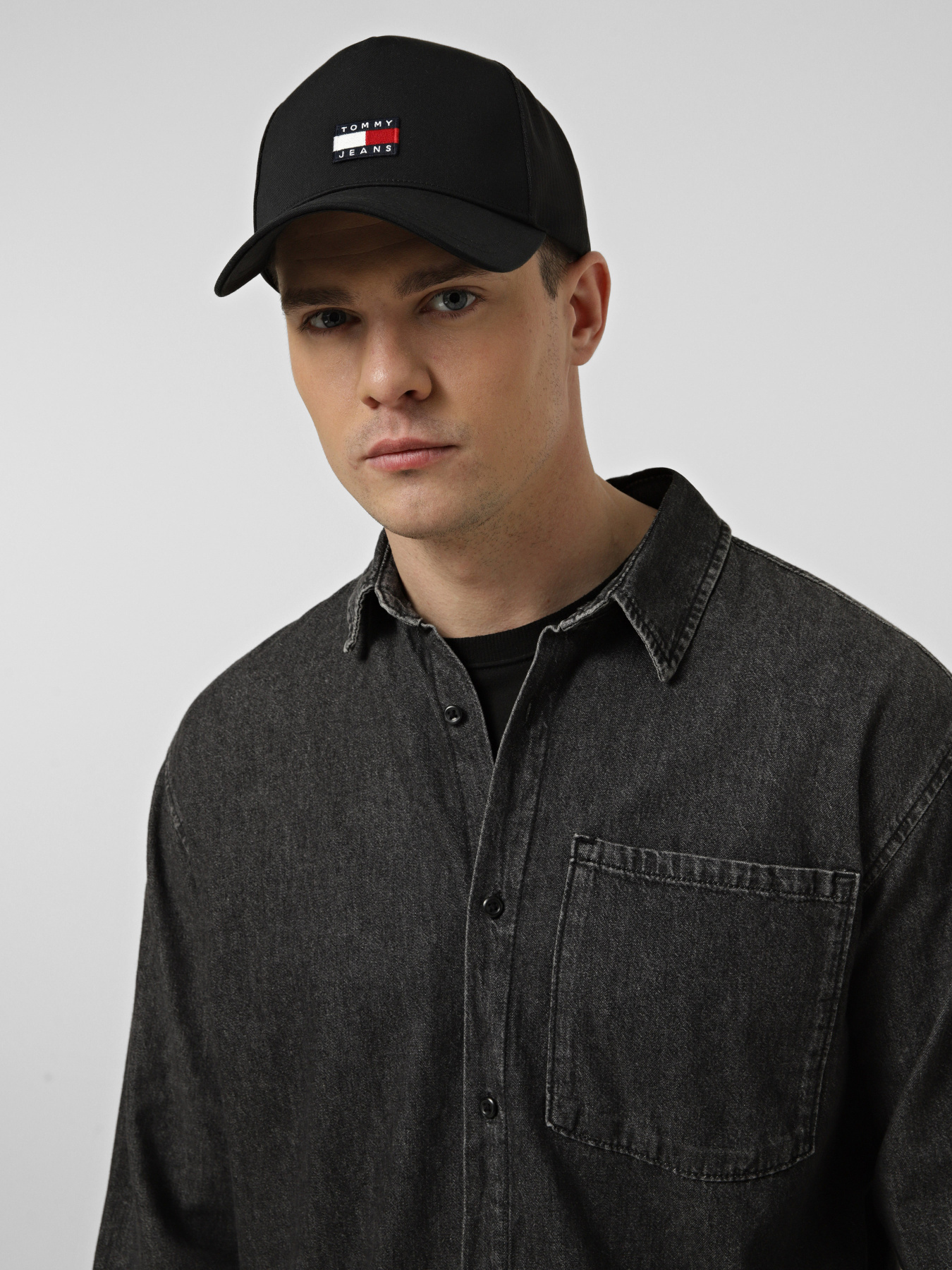 Шапки и кепки Tommy Hilfiger TJM HERITAGE TRUCKER CAP модель AM0AM13850-BDS Шапки и кепки Tommy Hilfiger TJM HERITAGE TRUCKER CAP модель AM0AM13850-BDS Фото