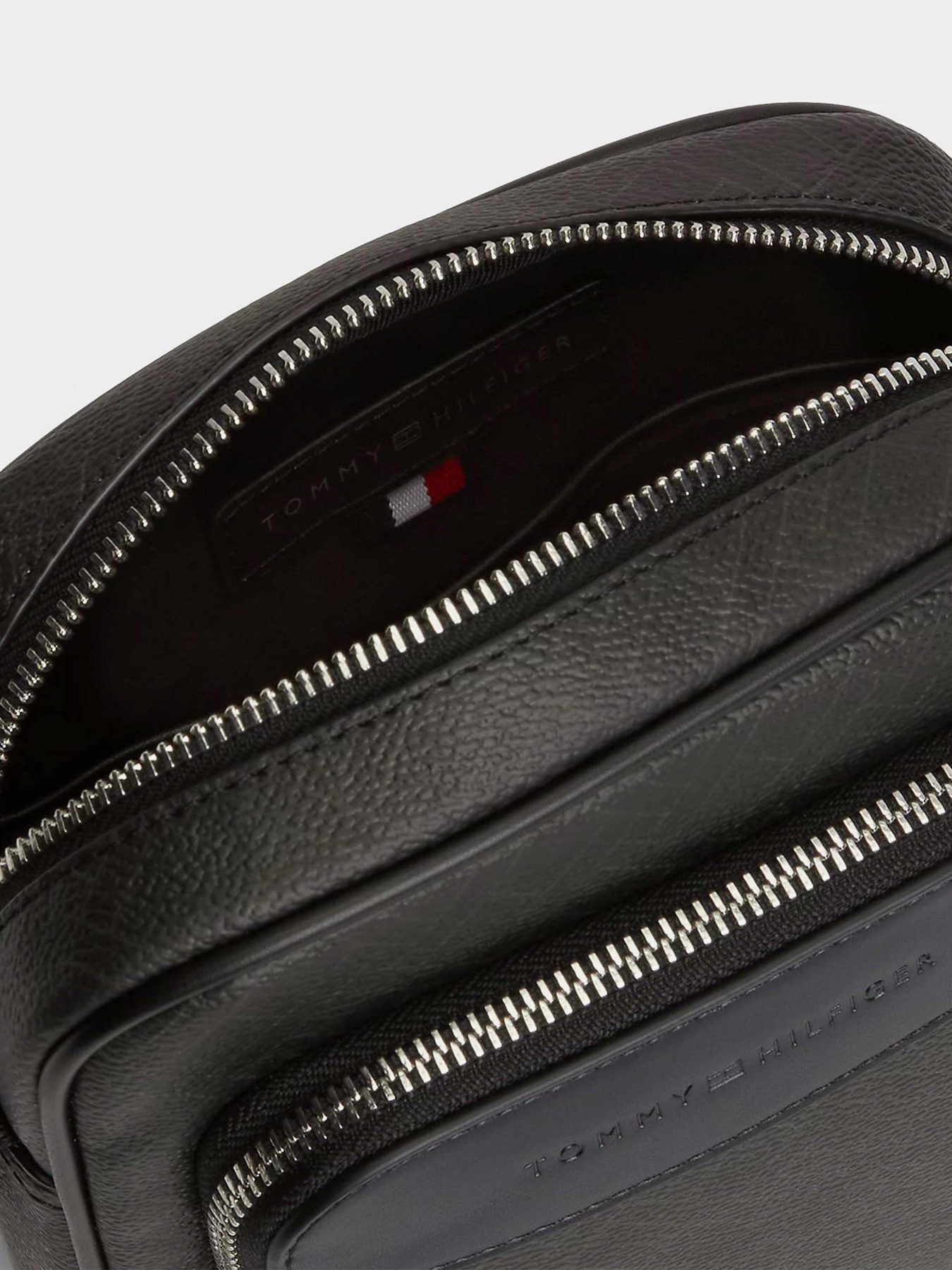 Сумки Tommy Hilfiger TH FLAG MONOGRAM MINI REPORTER модель AM0AM14138-BDS Фото