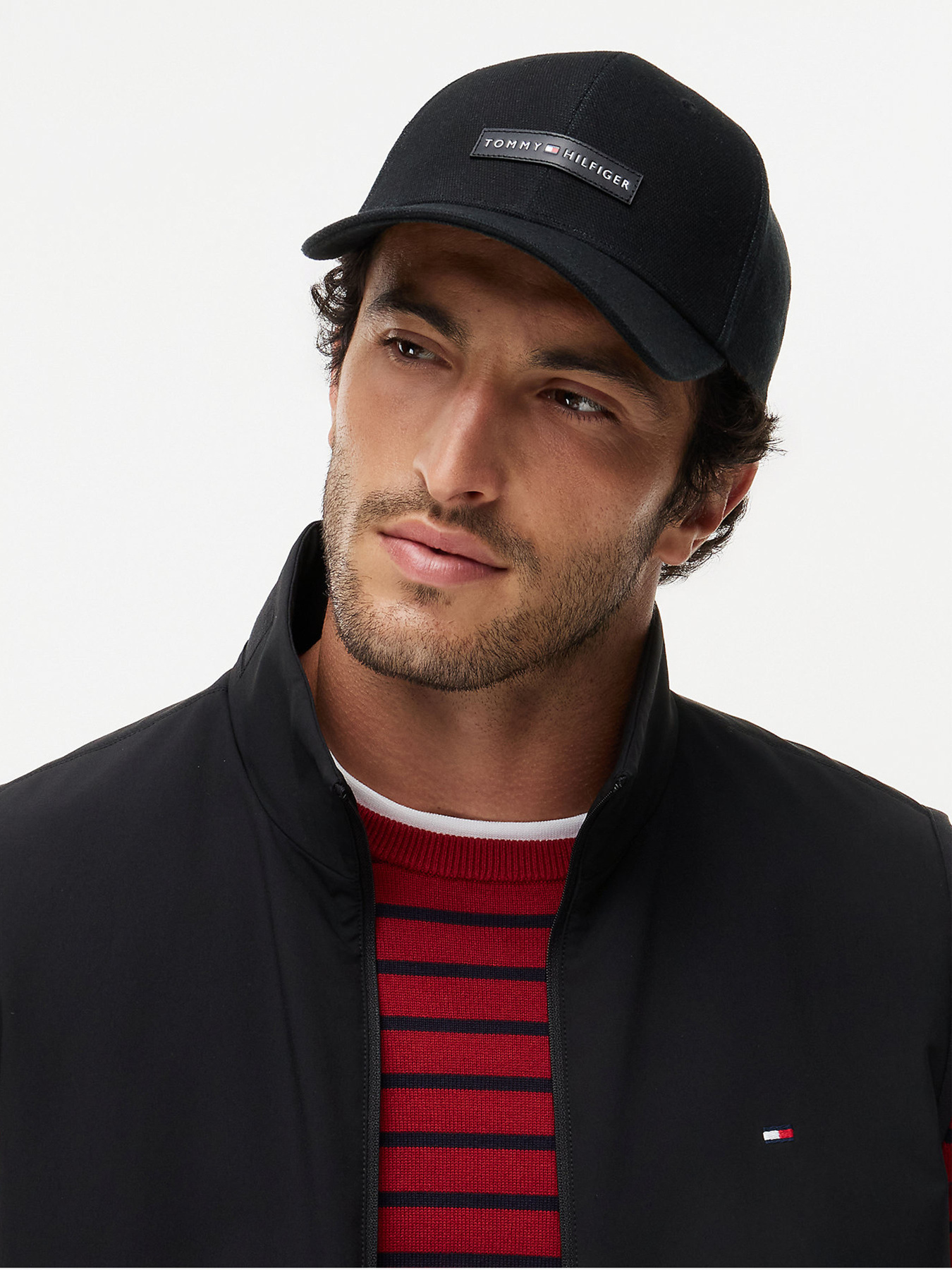 Шапки и кепки Tommy Hilfiger TH FOUNDATION CANVAS 6 PANEL C модель AM0AM14119-BDS Шапки и кепки Tommy Hilfiger TH FOUNDATION CANVAS 6 PANEL C модель AM0AM14119-BDS Фото