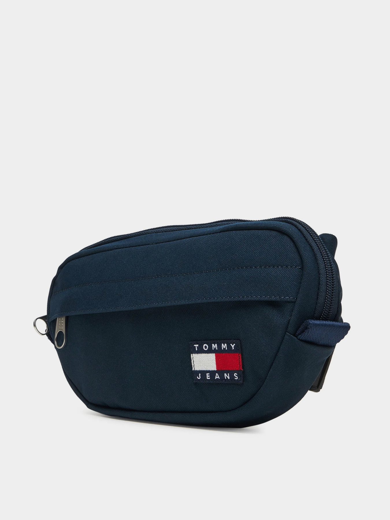 Сумки Tommy Hilfiger TJM ESS DAILY BUMBAG модель AM0AM13701-C1G Сумки Tommy Hilfiger TJM ESS DAILY BUMBAG модель AM0AM13701-C1G Фото