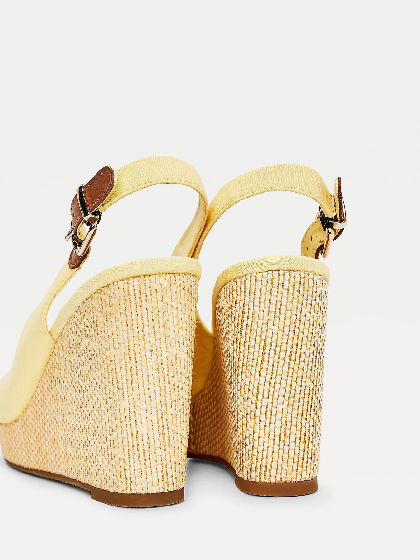 Босоніжки Tommy Hilfiger ICONIC ELENA SLING BACK WEDGE модель FW0FW04789-ZFF Фото
