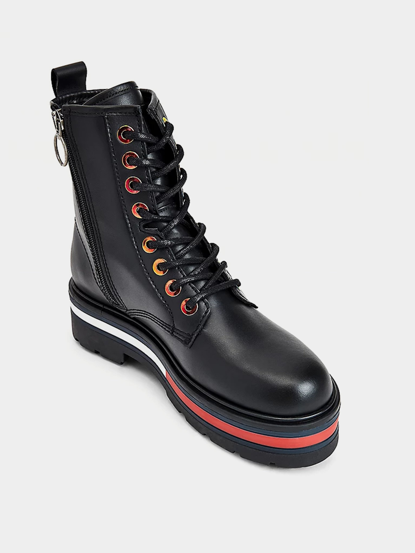 Ботинки и сапоги Tommy Hilfiger Badge Iridescent Eyelet Cleat модель EN0EN01580-BDS Фото